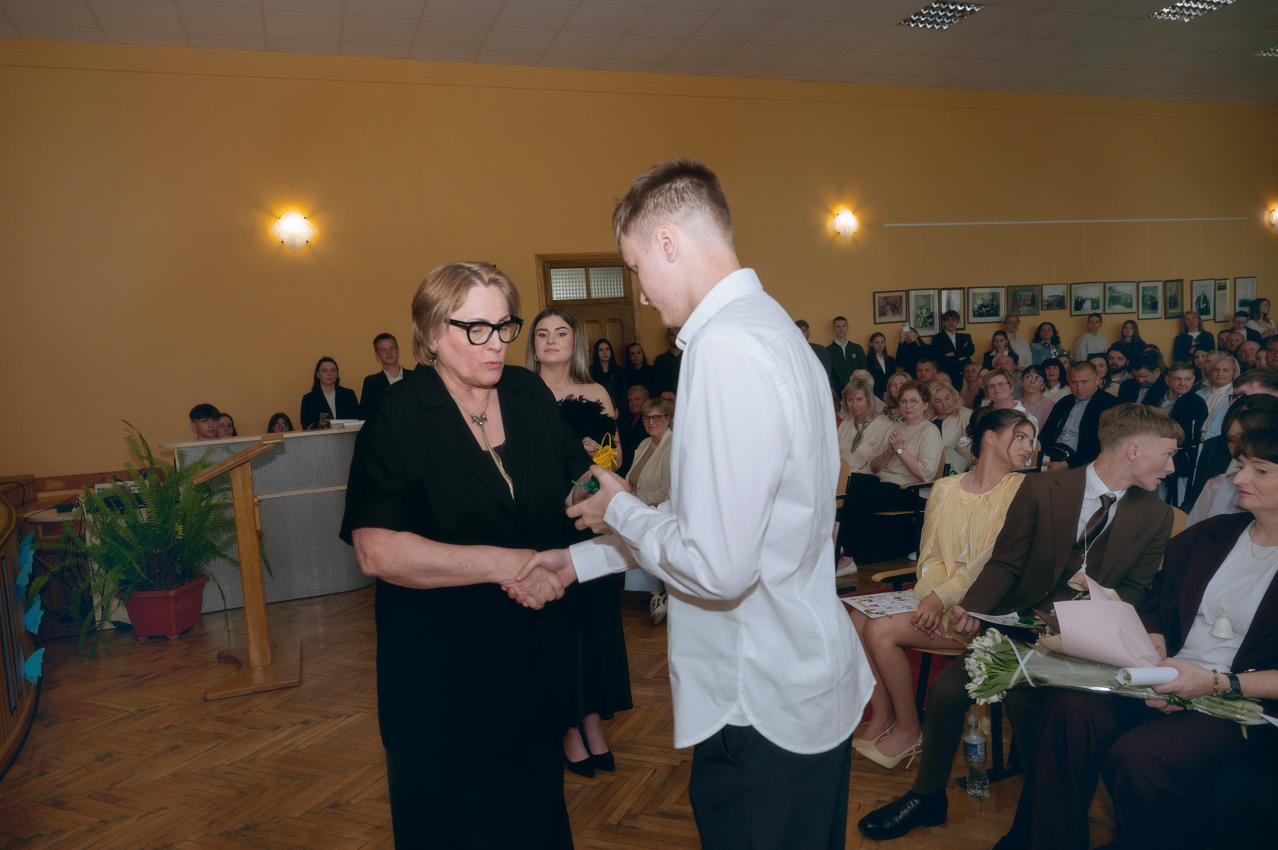 Paskutinis skambutis Joniškėlyje. Vestuvių fotografė Santa Jonuškė | Šiaulių apskritis, Panevėžio apskritis ir visa Lietuva