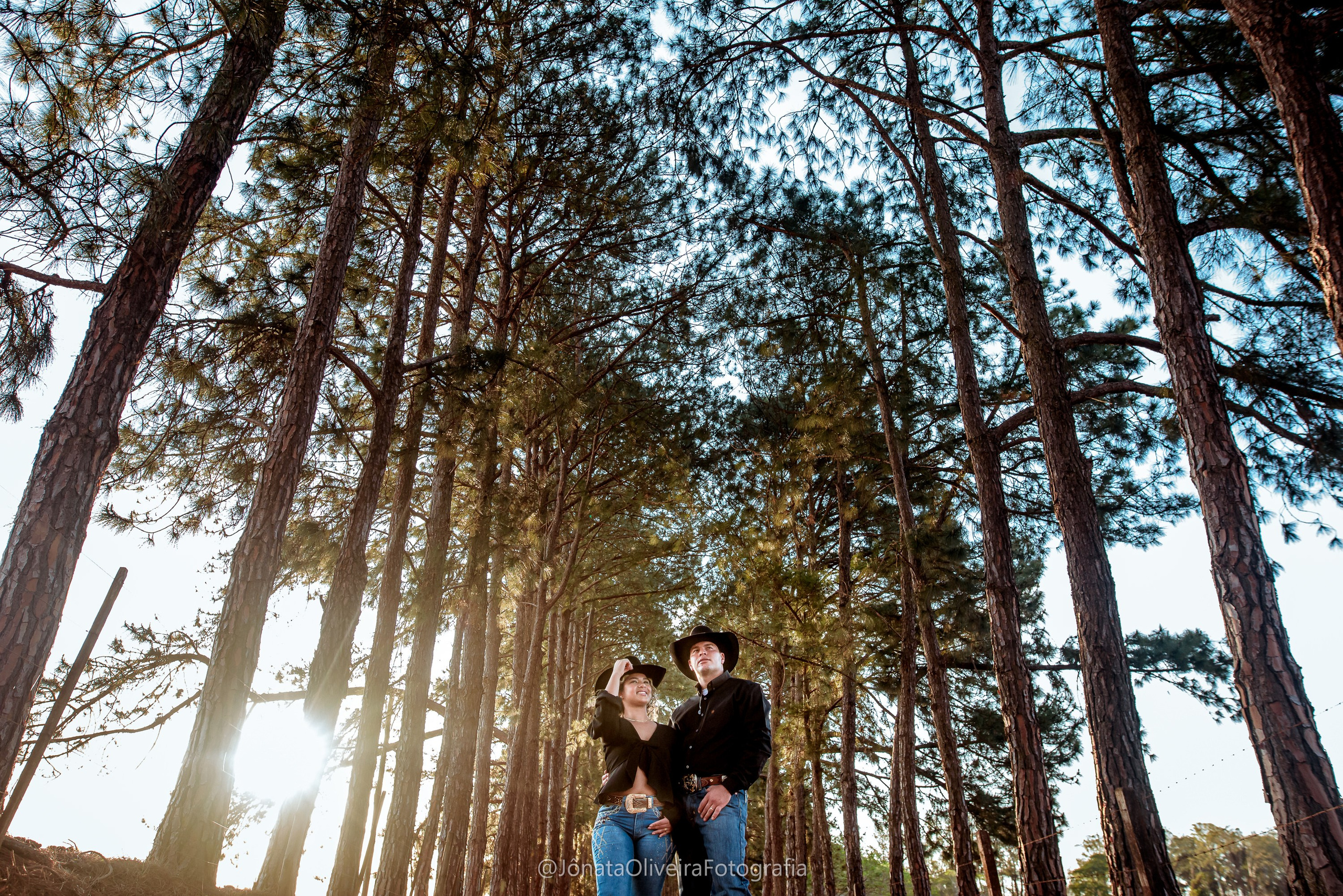 Pre Wedding Luérica e Vinicius. Fotografia de casamentos e ensaios em avaré Jônata Oliveira