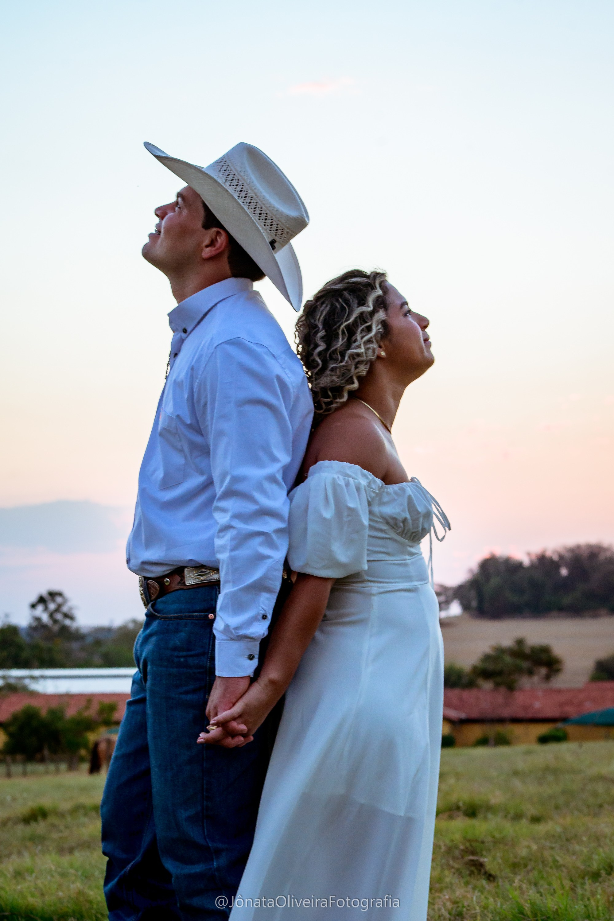 Pre Wedding Luérica e Vinicius. Fotografia de casamentos e ensaios em avaré Jônata Oliveira