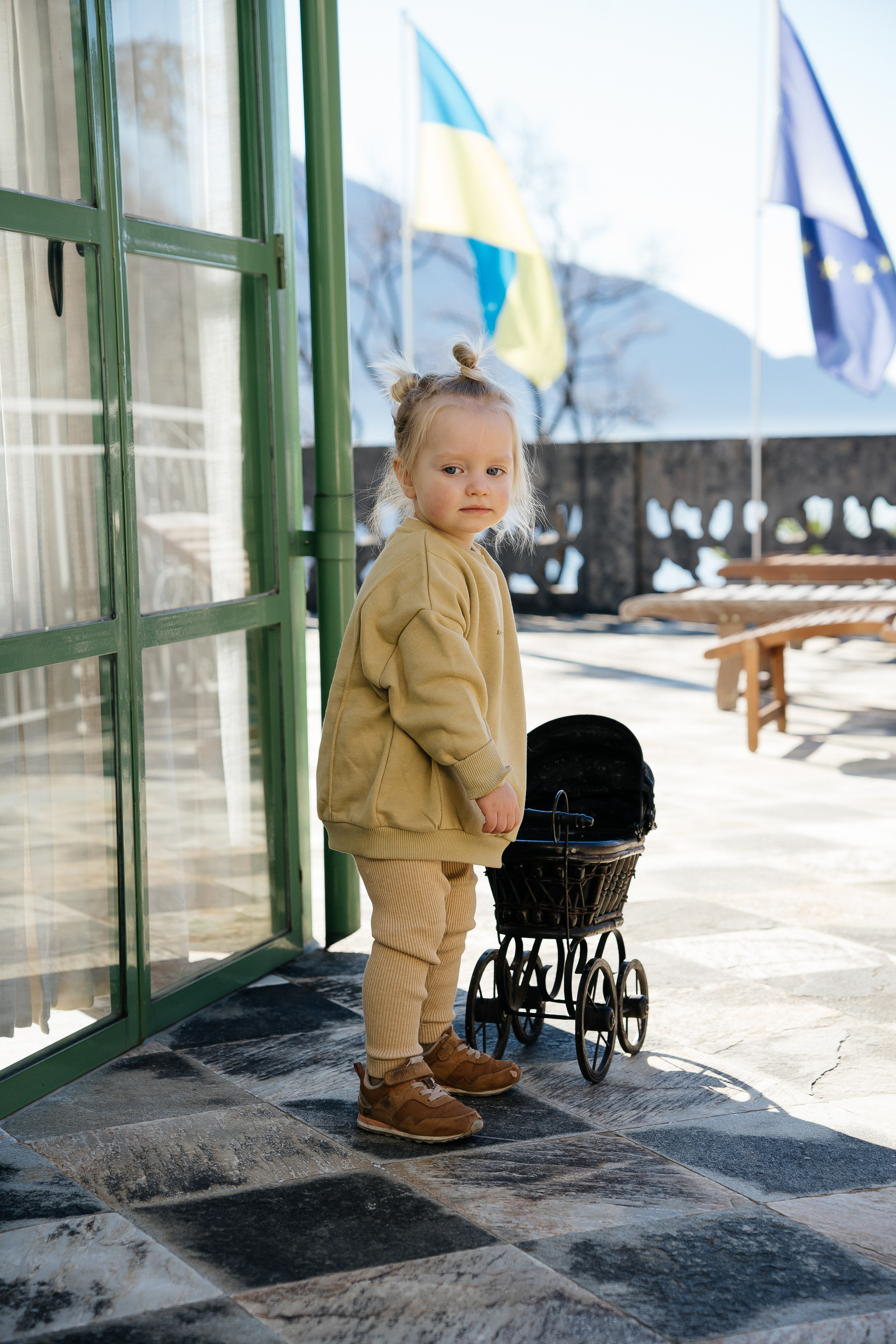 Glafira and Tanya. PHOTOGRAPHER IN ITALY