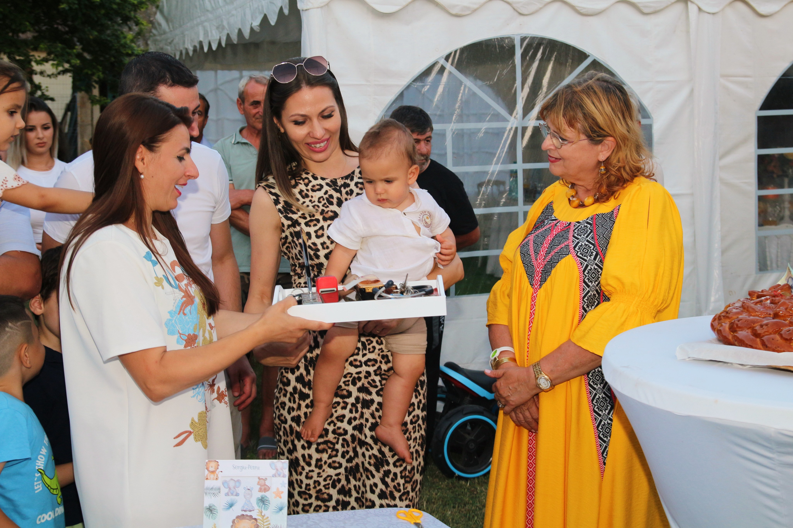 BYZO MEDIA. PETRU BYZO - family and children photographer in ROMANIA