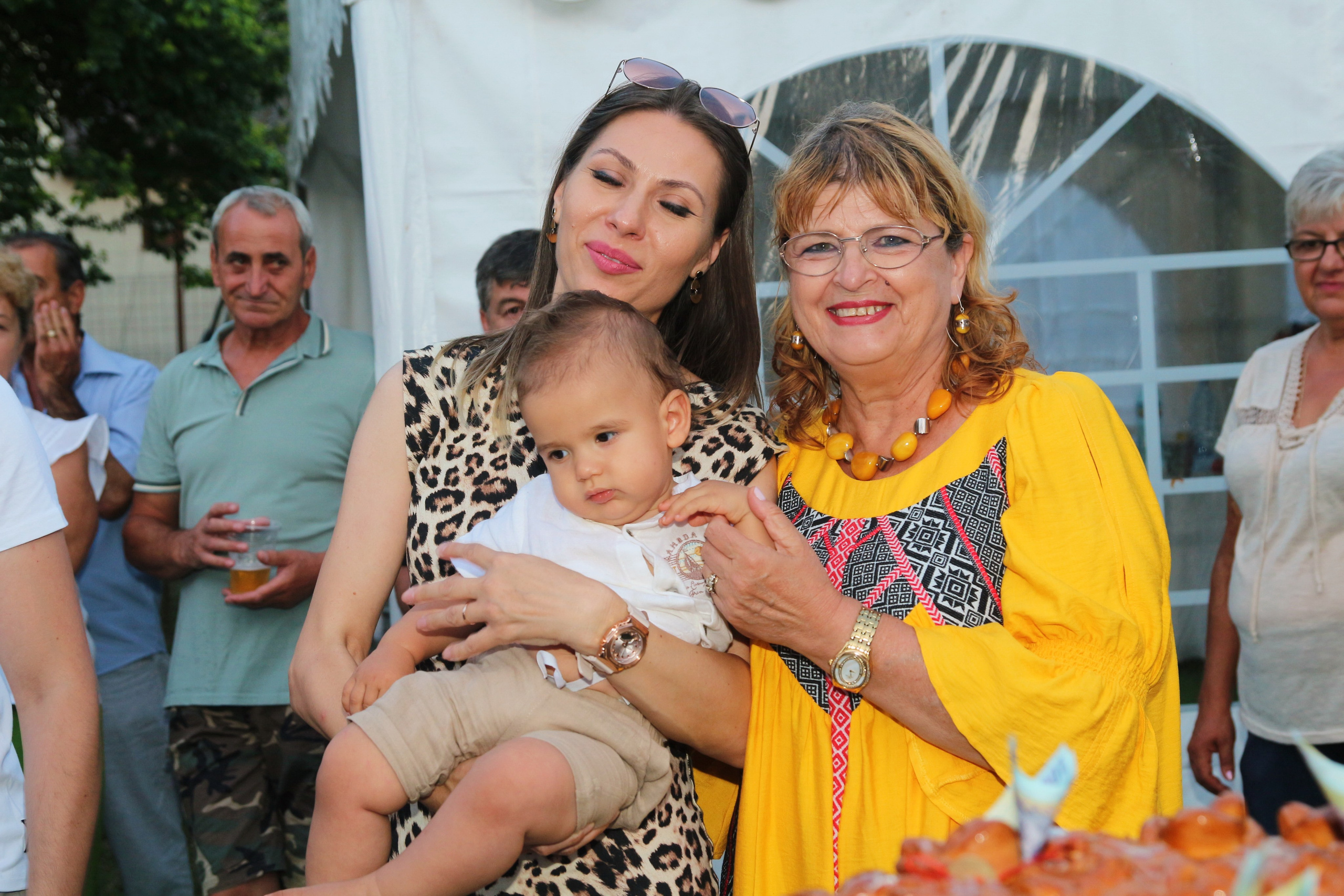 BYZO MEDIA. PETRU BYZO - family and children photographer in ROMANIA