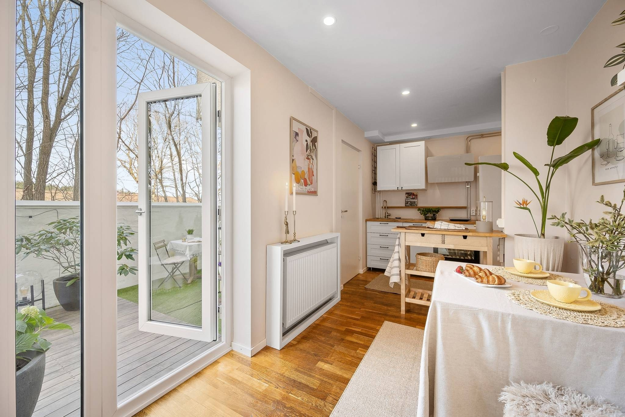 Studio i Bromma med uteplats. InHome Design Stockholm – Interiördesign och homestyling i Stockholm