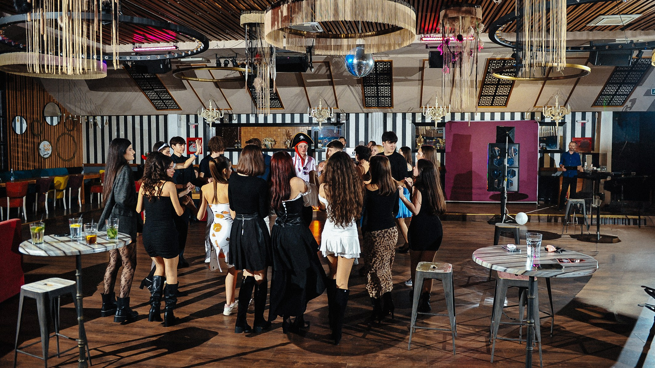 Karina (majorat). Fotograf de familie și evenimente