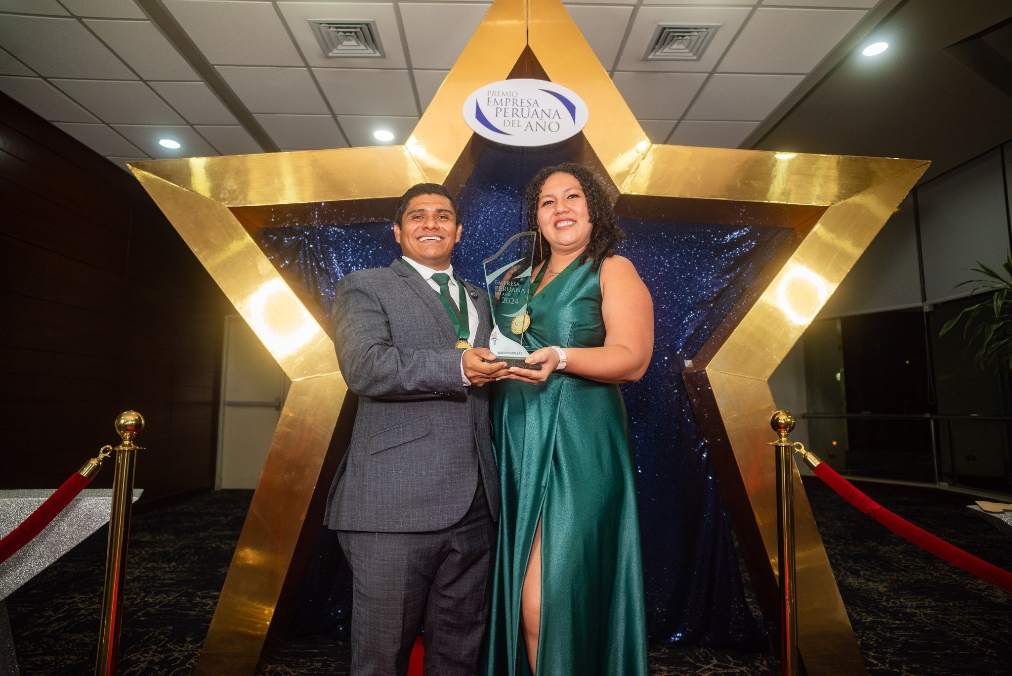 Corporativos. César Sifuentes - Fotógrafo