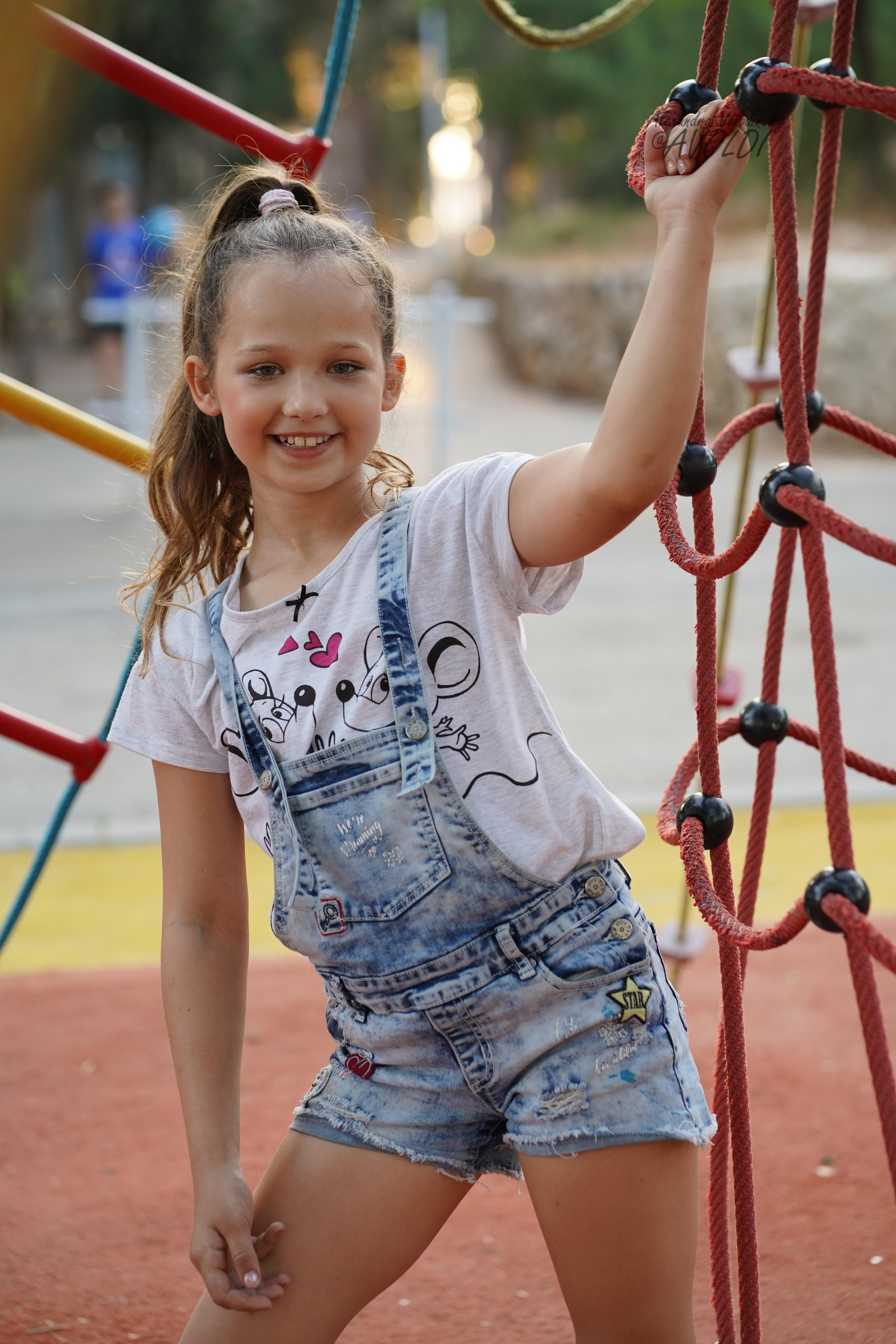 בת מצווה. אלכסנדרה — צלמת מקצועית של משפחה, ילדים, אופנה וסרטוני תדמית