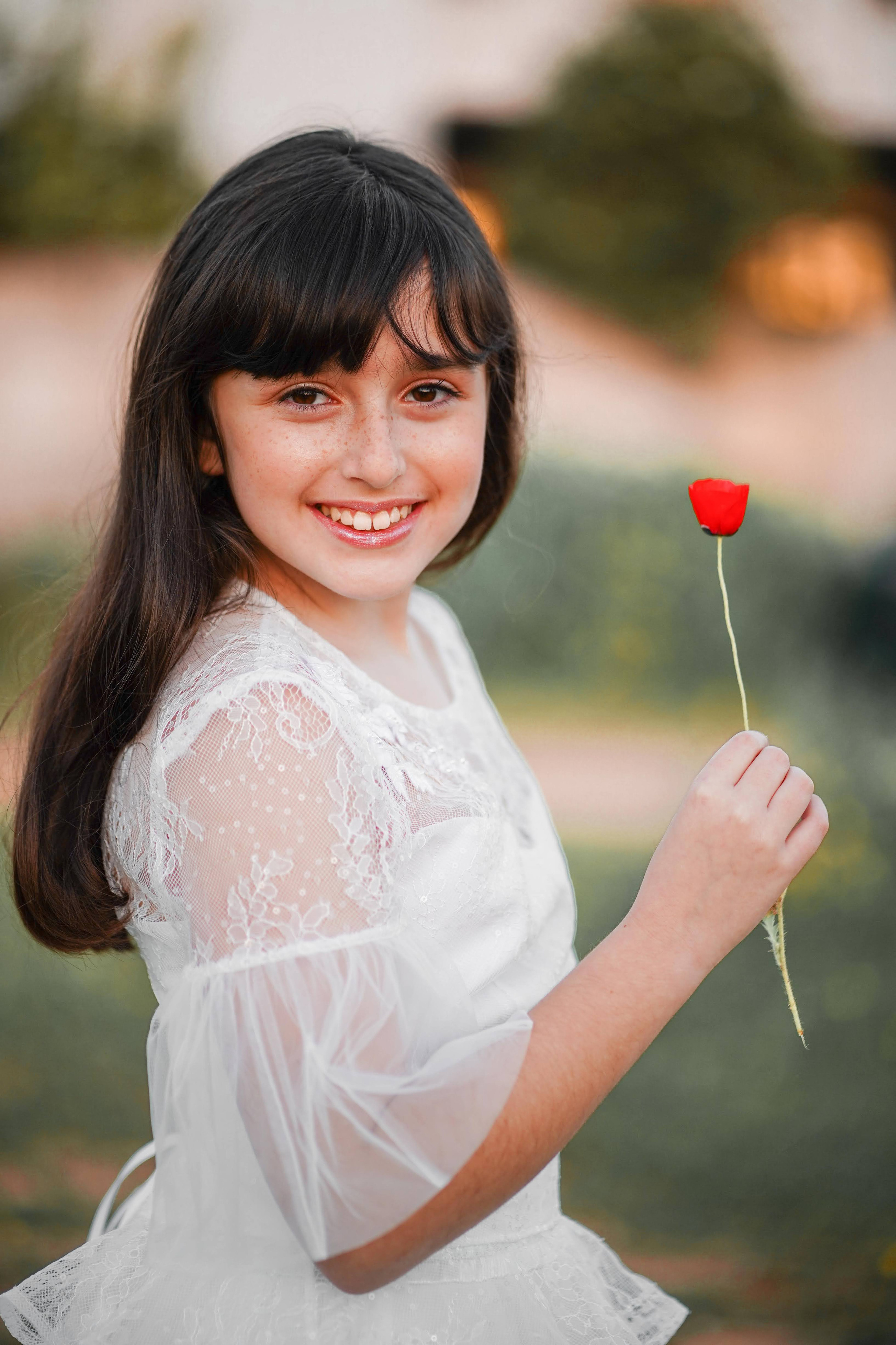 בת מצווה. אלכסנדרה — צלמת מקצועית של משפחה, ילדים, אופנה וסרטוני תדמית