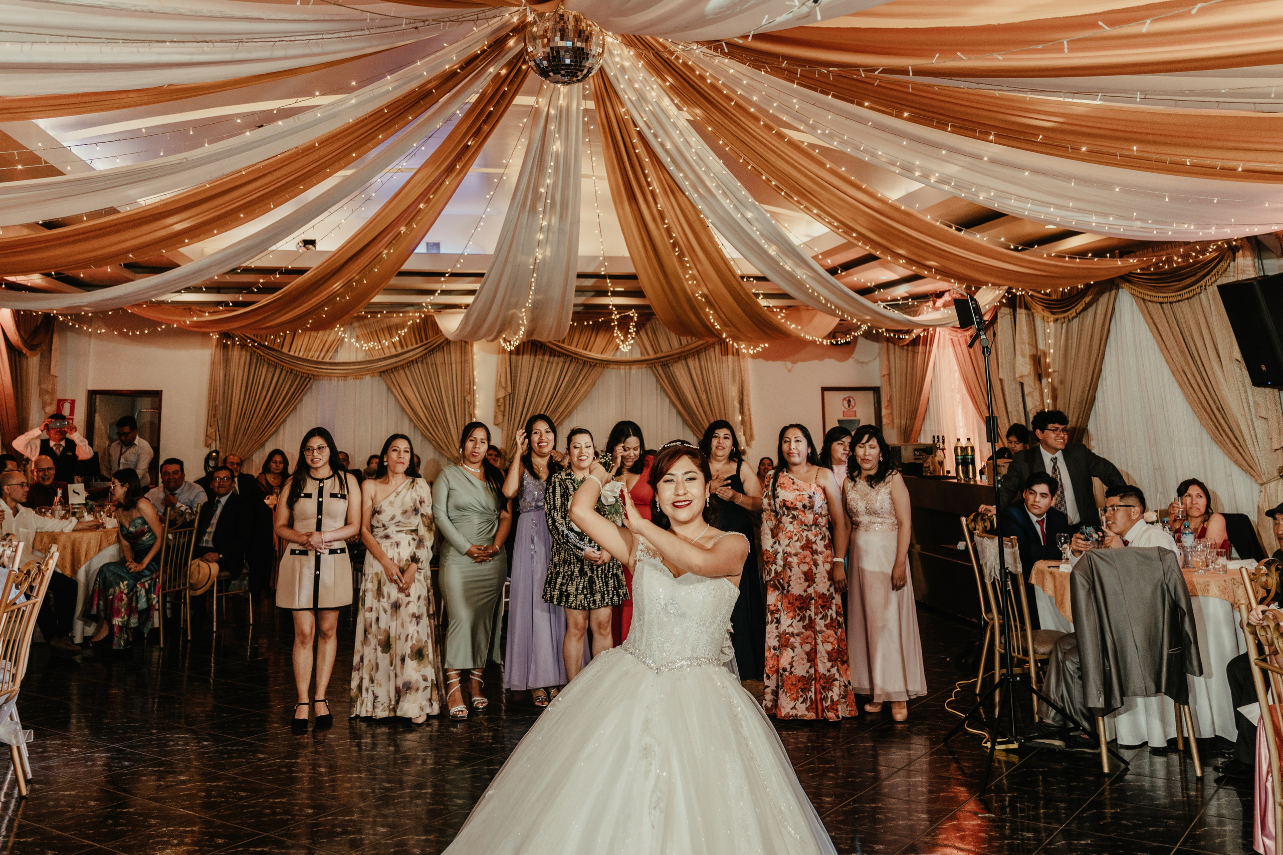 VANESSA + FRANKLIN BODA RELIGIOSA. Studio KVTA | Fotografía y Video de Bodas en Arequipa