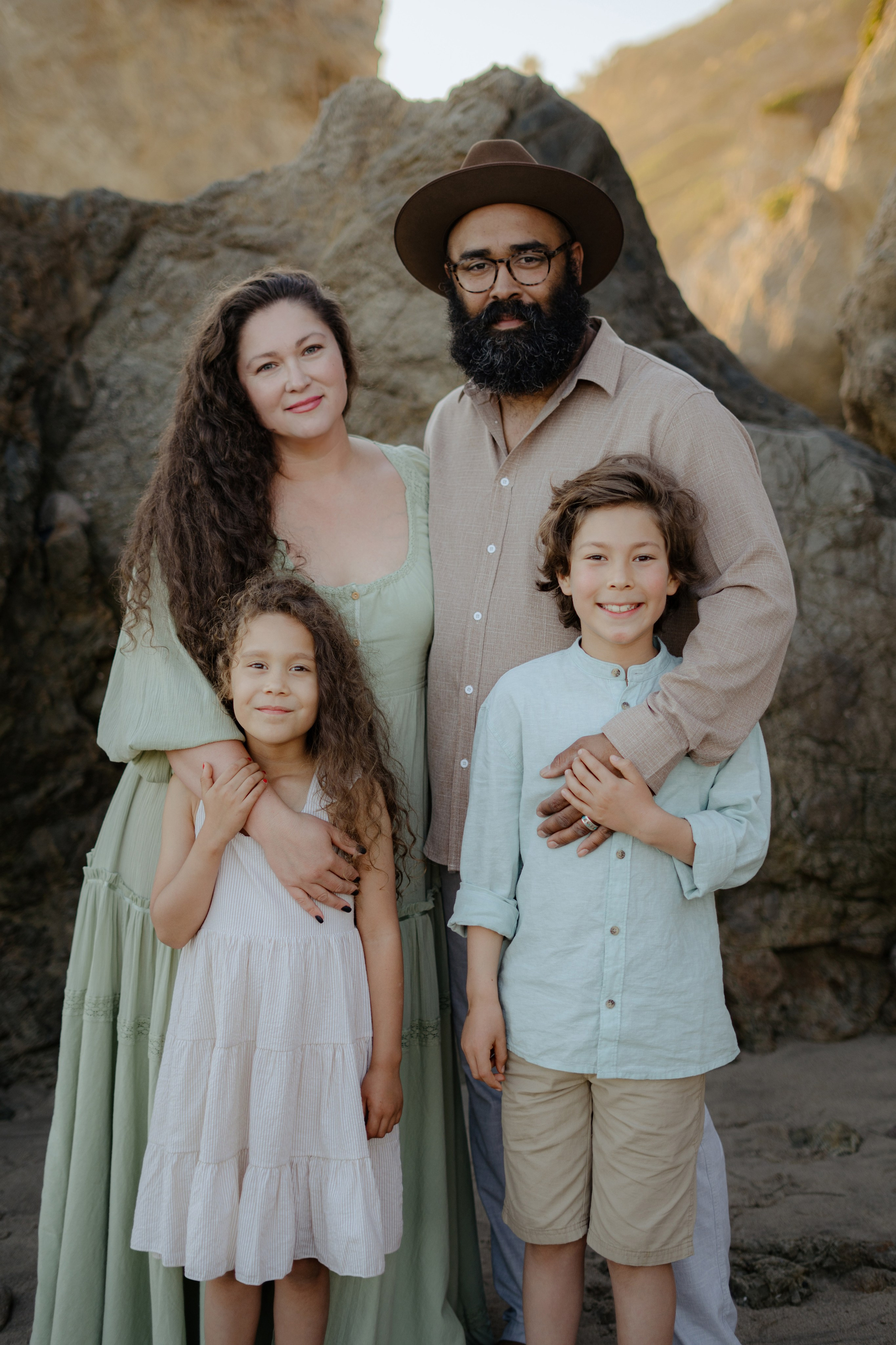 Family photoshoot. Orange County Wedding Photographer & Videographer | Candid & Timeless Wedding Photo + Video | Italiantsev