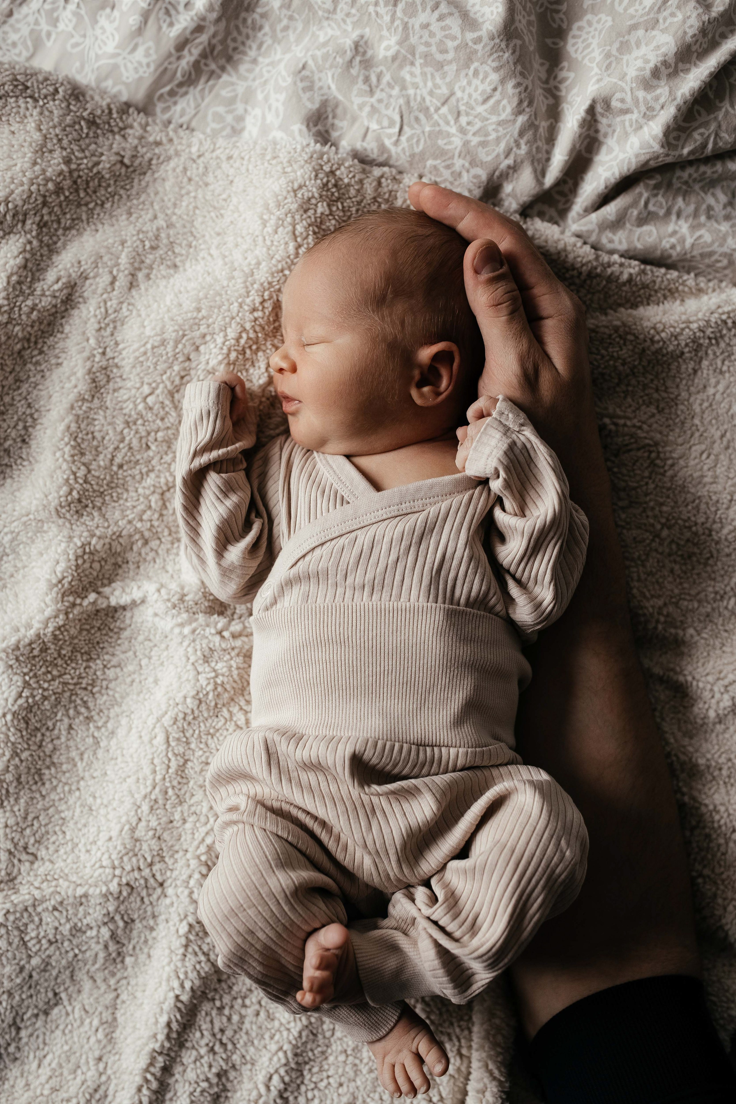 Newborn (Homestory). Wedding Photographer