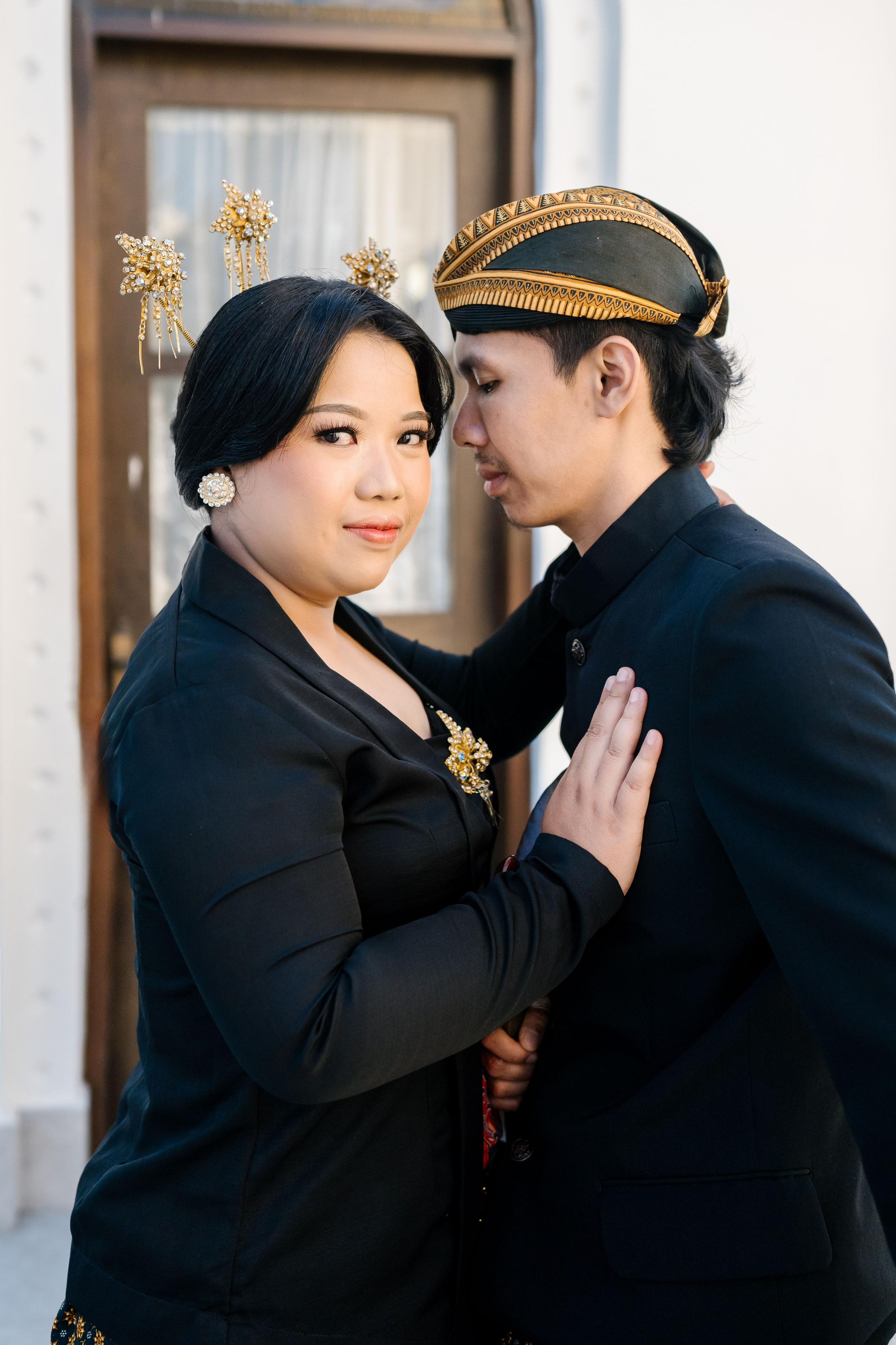 Prewedding Photo Shoot with Javanese style. Female Photographer in Bali