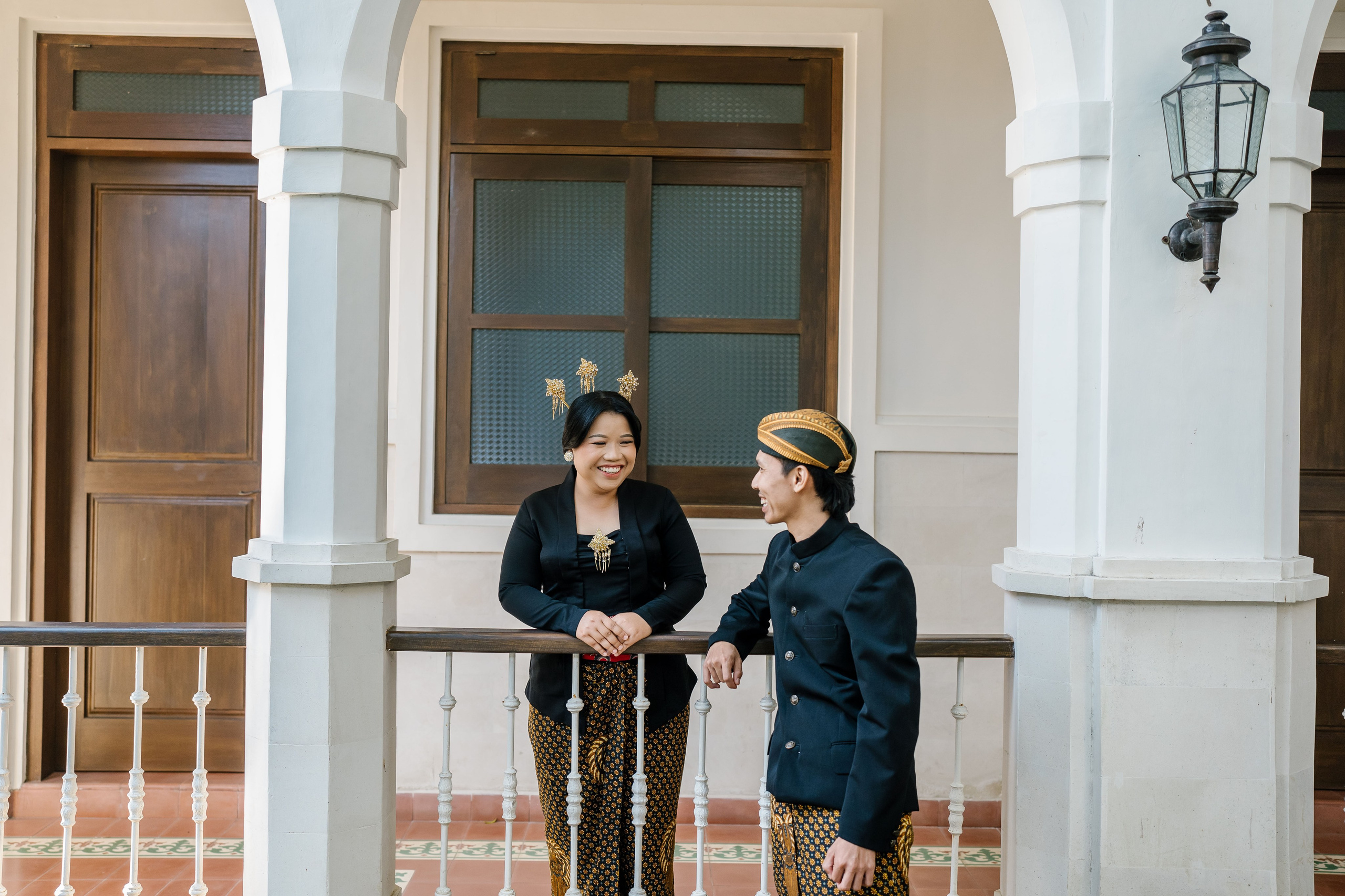 Prewedding Photo Shoot with Javanese style. Female Photographer in Bali