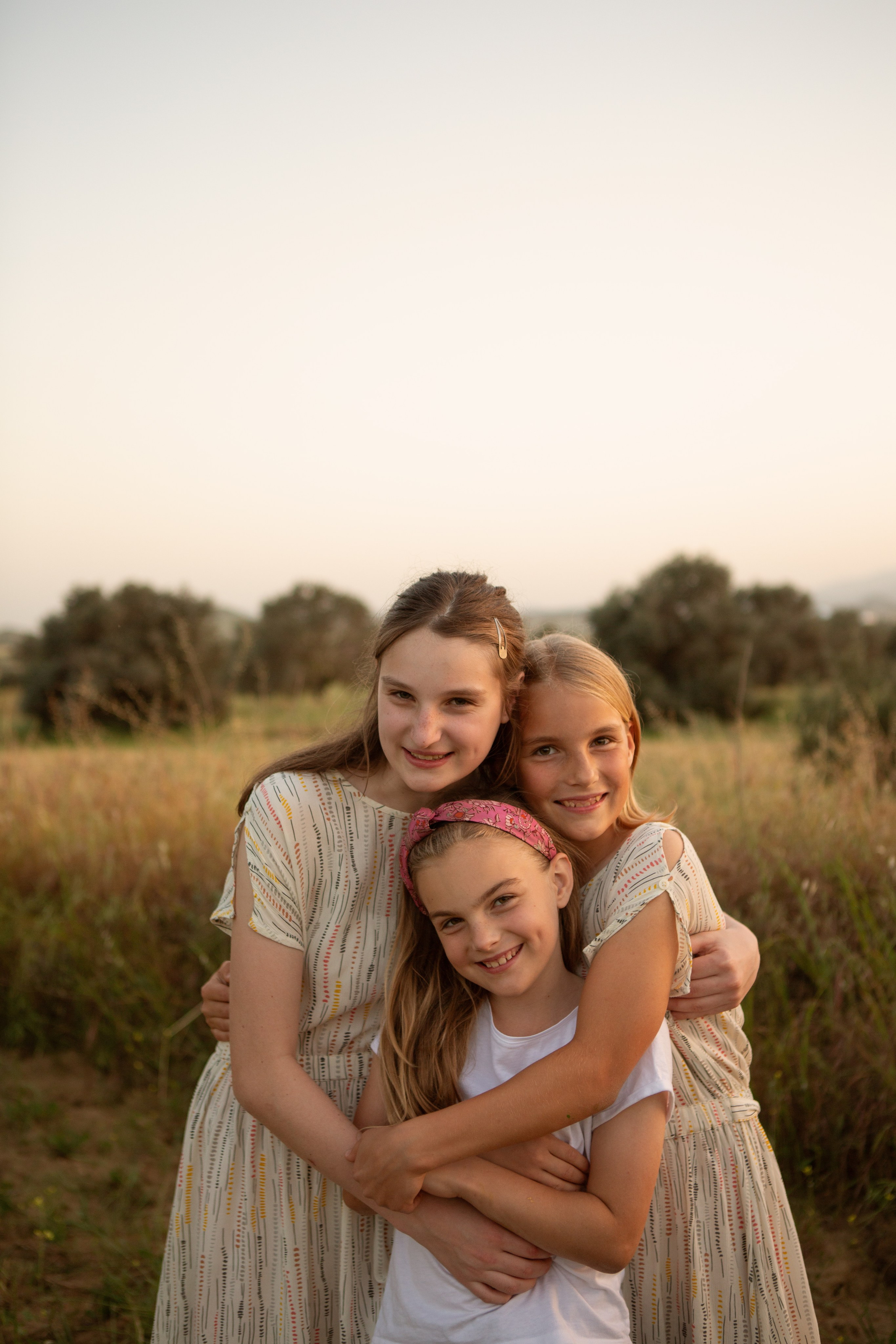 Family Lifestyle Outdoors. Фотограф беременности и новорожденных на Кипре Анна Милосова