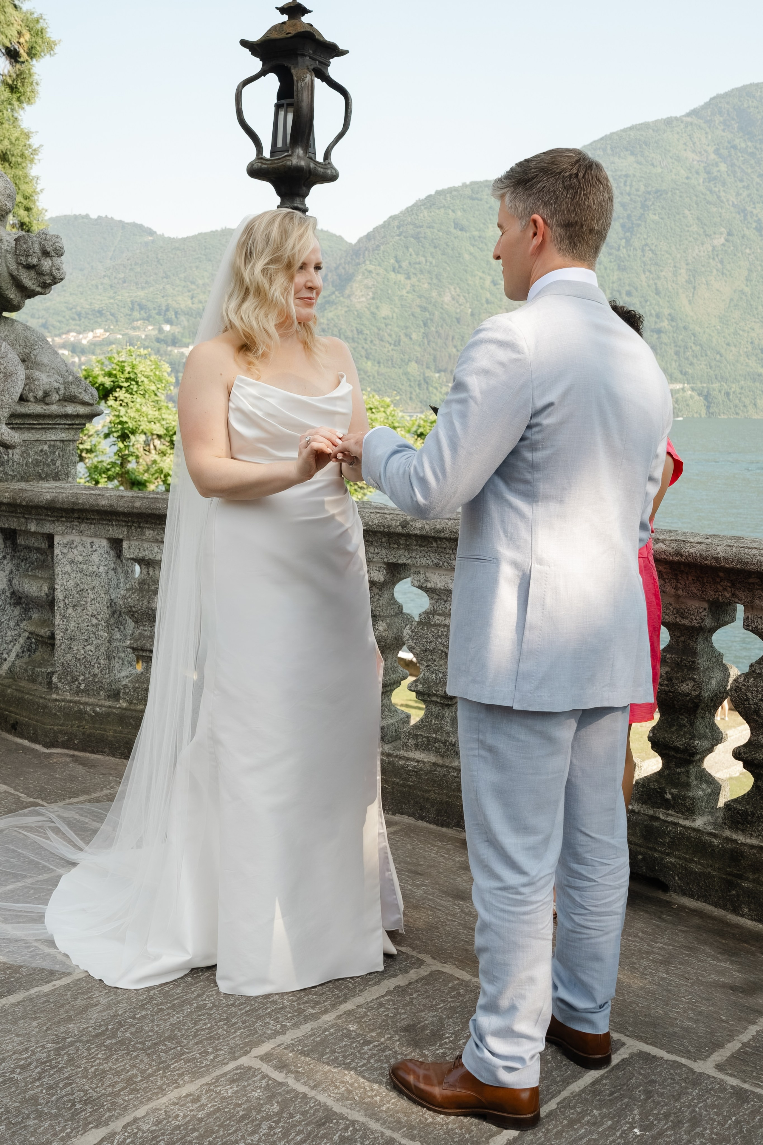 ASHLEY AND RENZO _LAKE COMO. PHOTOGRAPHER IN ITALY
