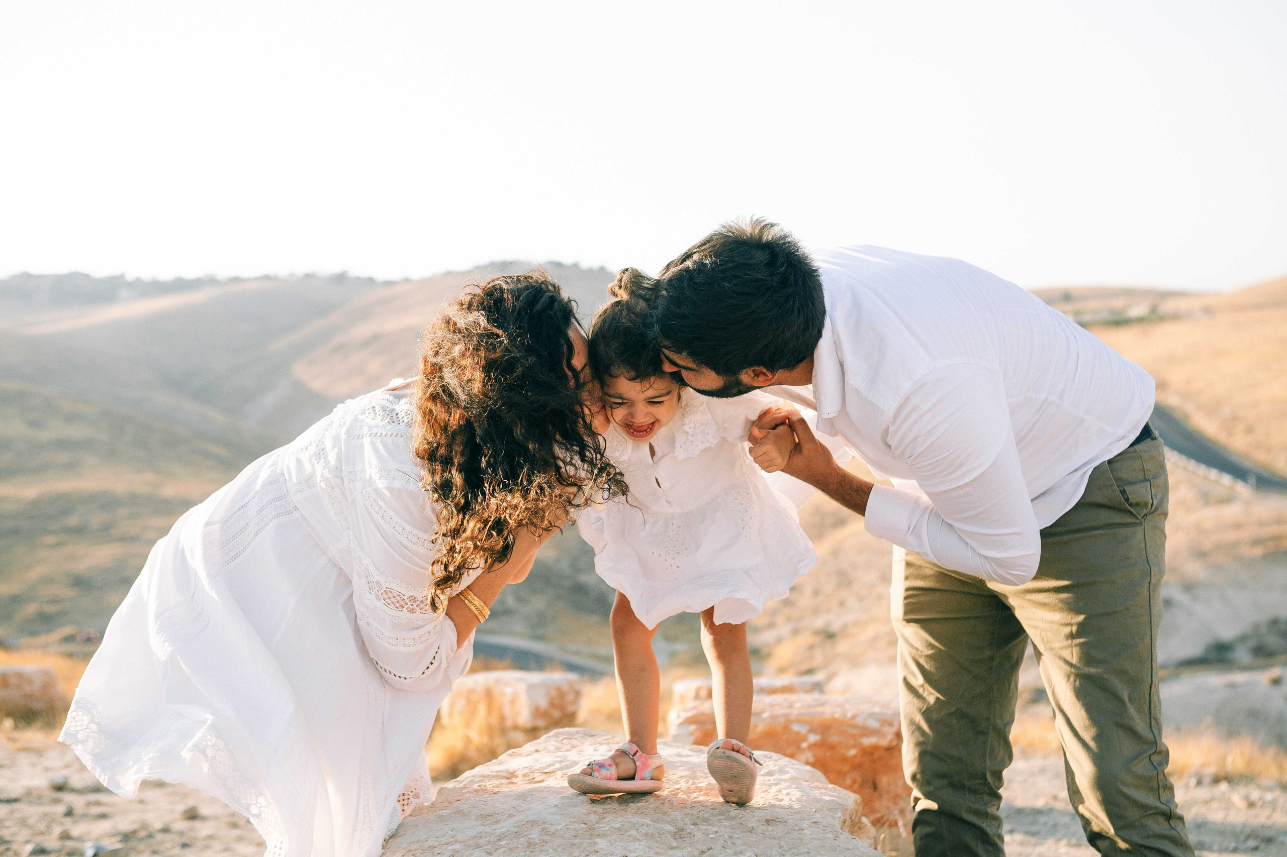 PREGNANT PHOTOSESSION IN THE DESERT. PHOTOGRAPHER IN ISRAEL
