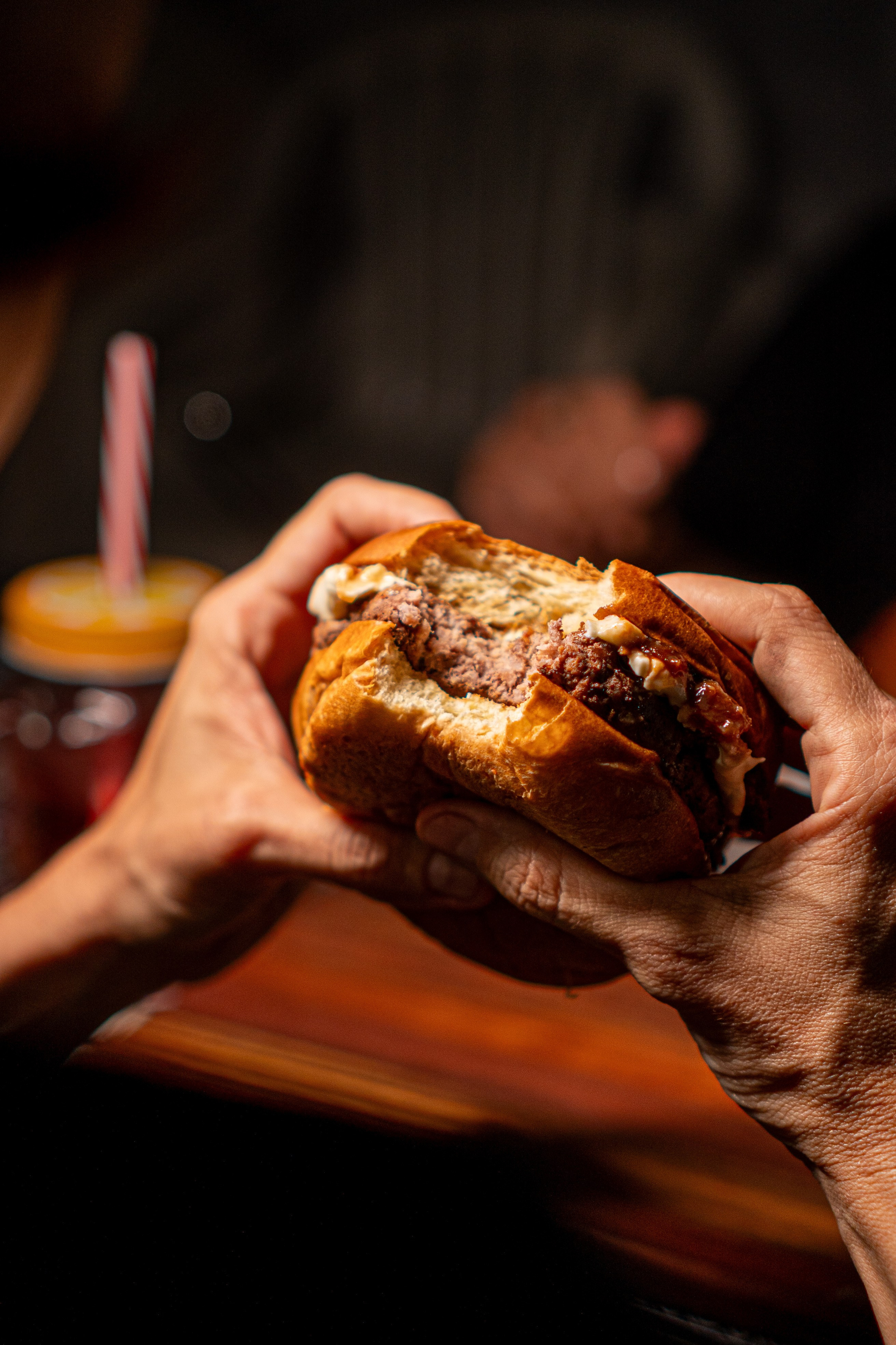 Food Session — 97 Burger — BR. Frames by Giovani Braga