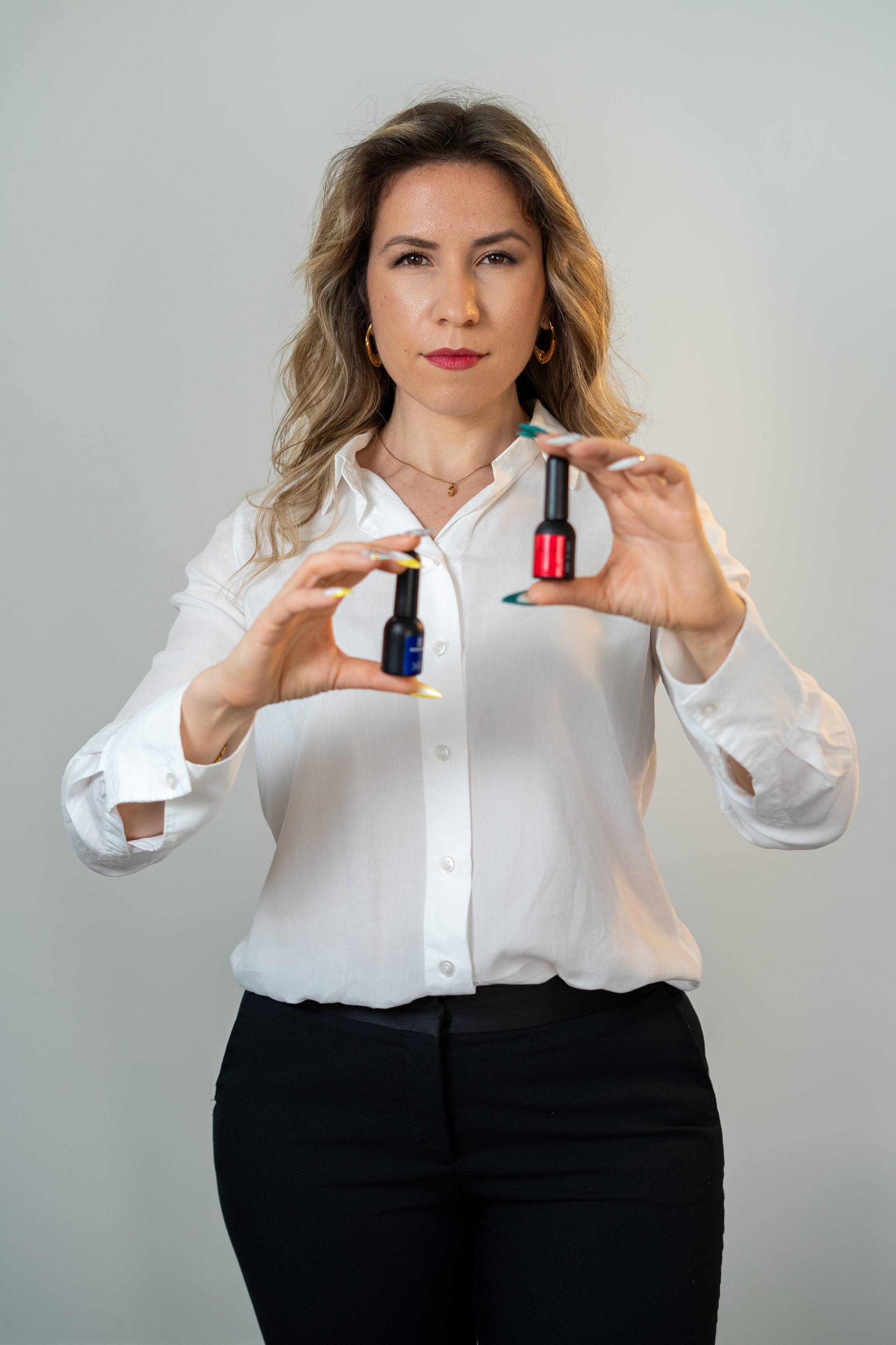 Nina Petrasco. Frames by Giovani Braga