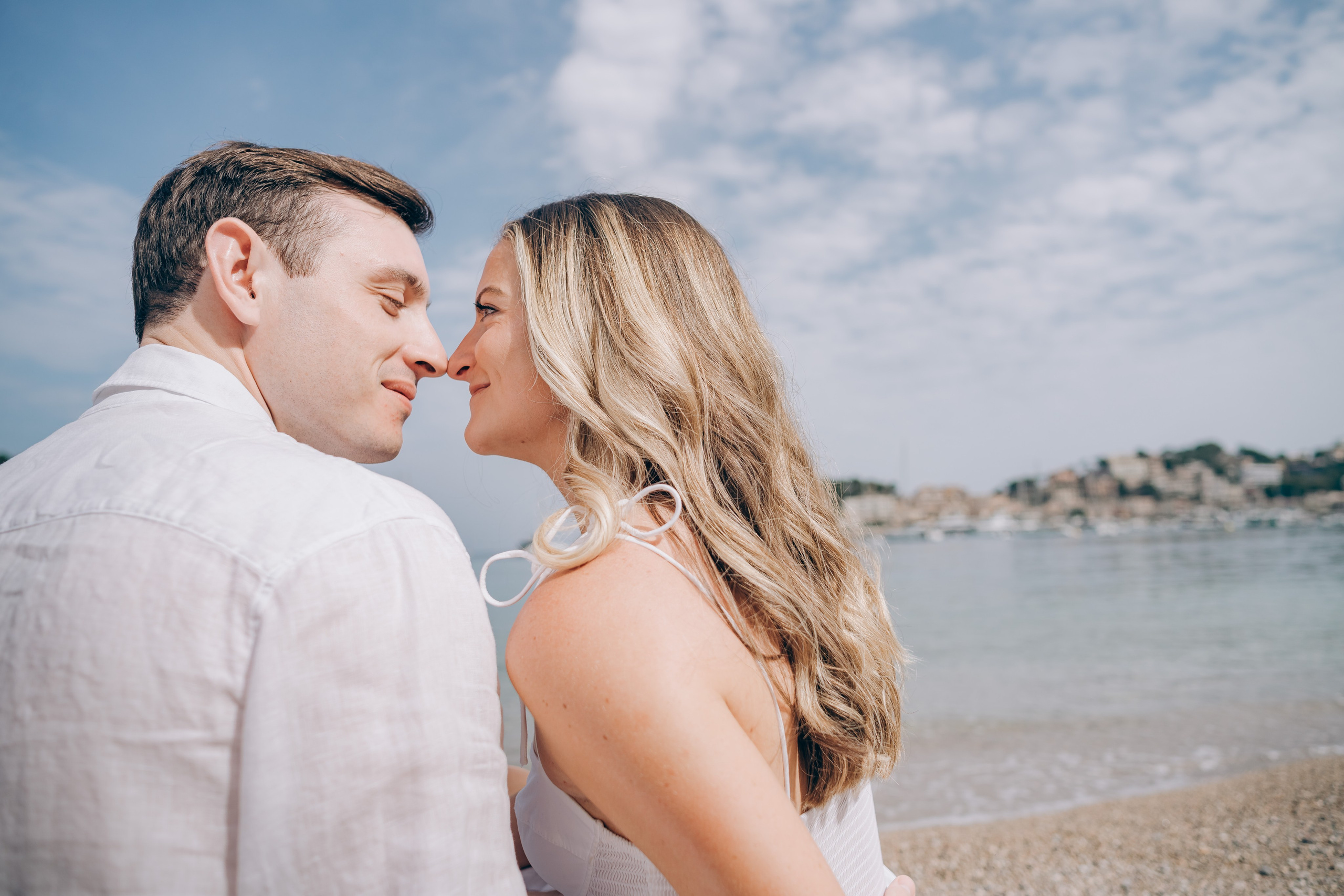 Relaxed Couple Session in Mallorca — Citrus Fields & Seaside. Фотограф у Пальма де Майорка