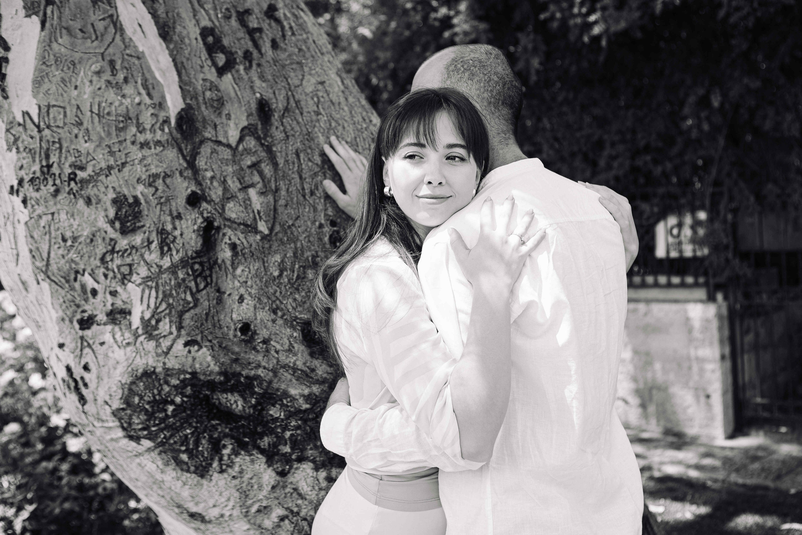 A MONTH AFTER THE WEDDING (morning). PHOTOGRAPHER IN ISRAEL