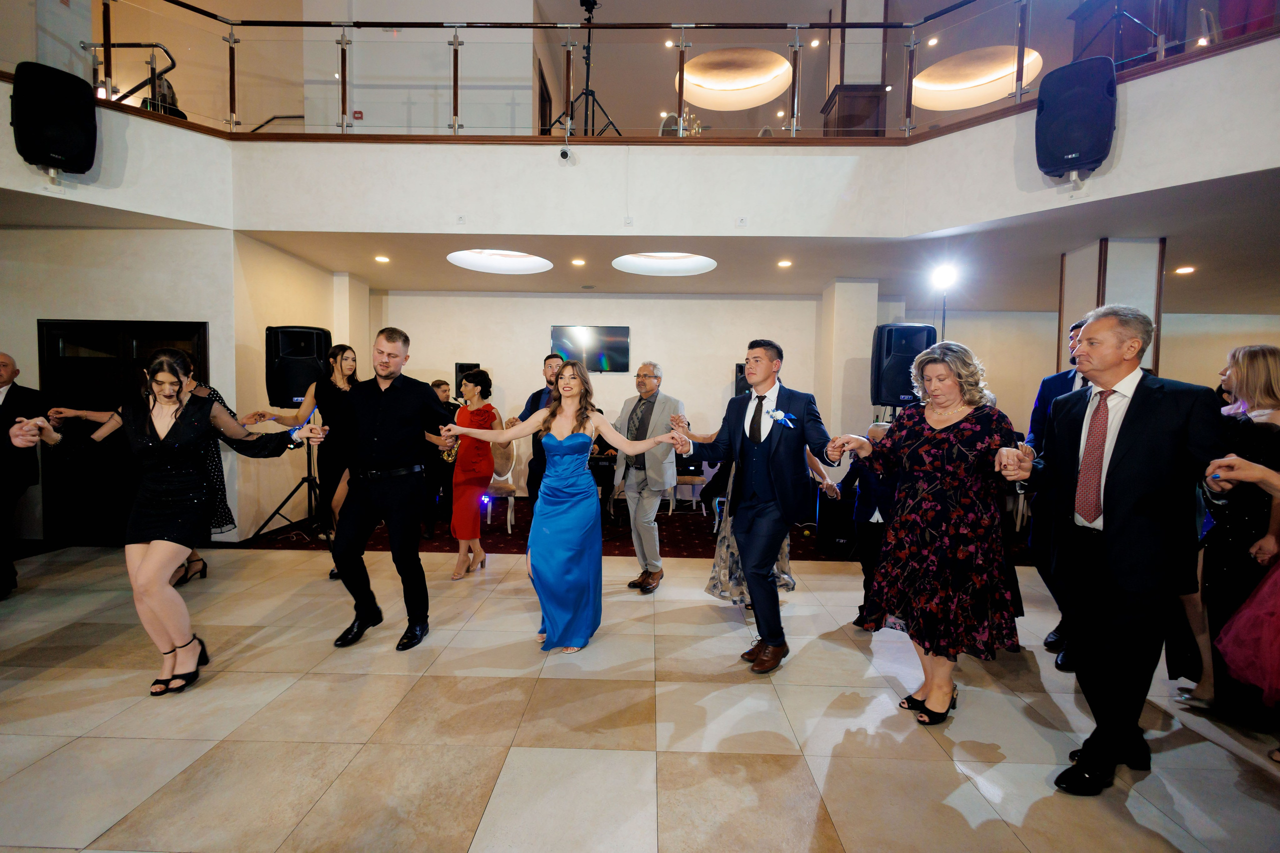Loredana & Emilian – Ziua Nunții | Videografie - fotografie Botez Suceava, Iași, Botoșani. Servicii foto-video profesionale, pentru momente de neuitat