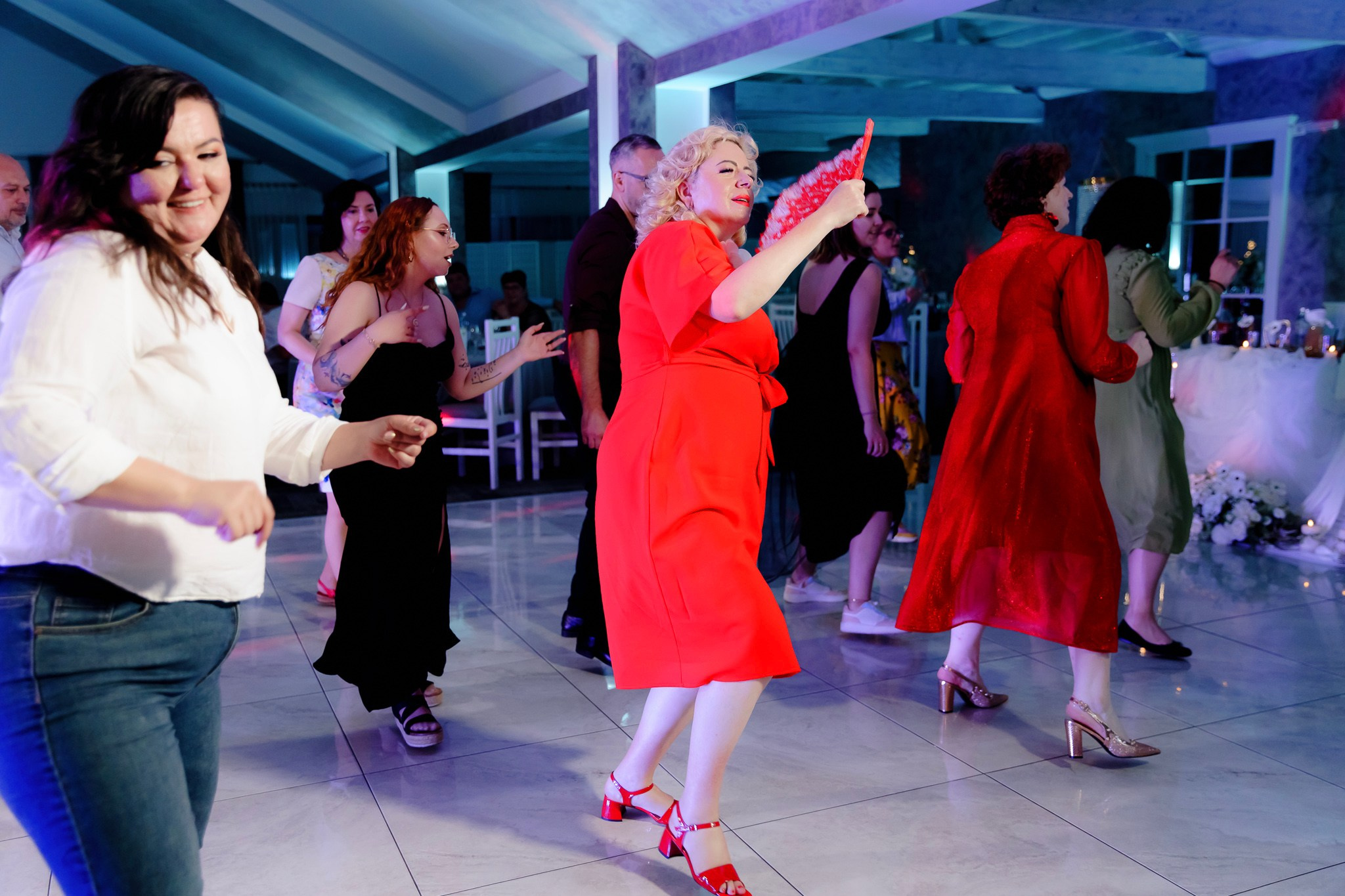 Ioana & Ionuț | Nuntă de poveste la Păstrăvăria Poiana din Mălini județul Suceava. Servicii foto-video profesionale, pentru momente de neuitat