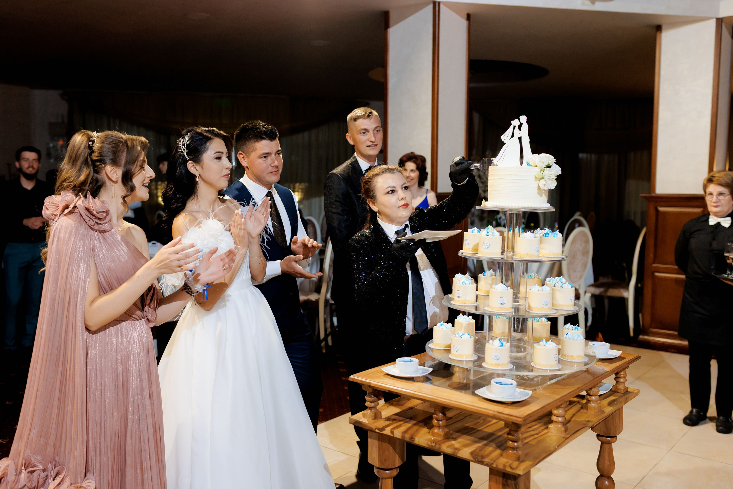 Loredana & Emilian – Ziua Nunții | Videografie - fotografie Botez Suceava, Iași, Botoșani. Servicii foto-video profesionale, pentru momente de neuitat