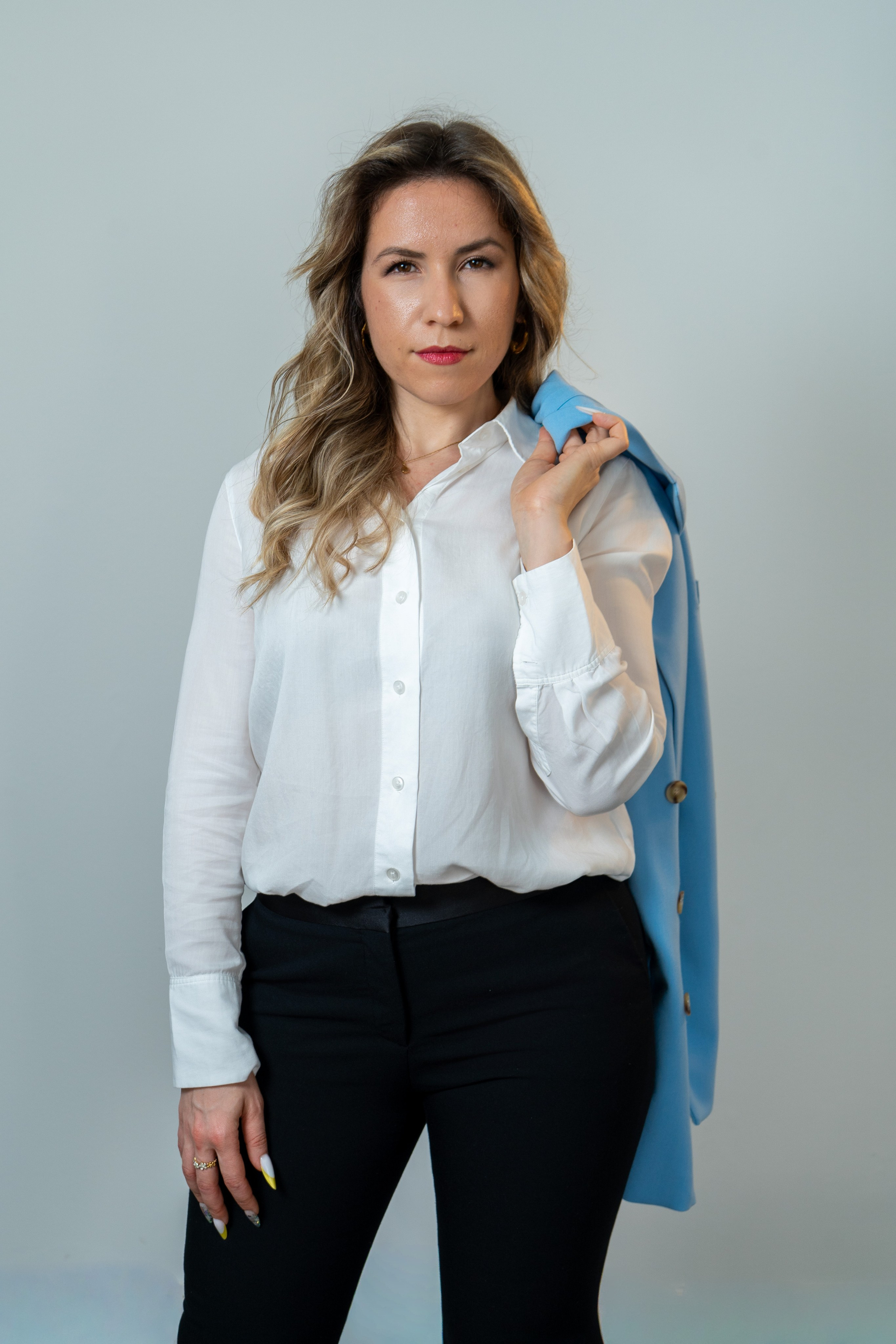 Nina Petrasco. Frames by Giovani Braga