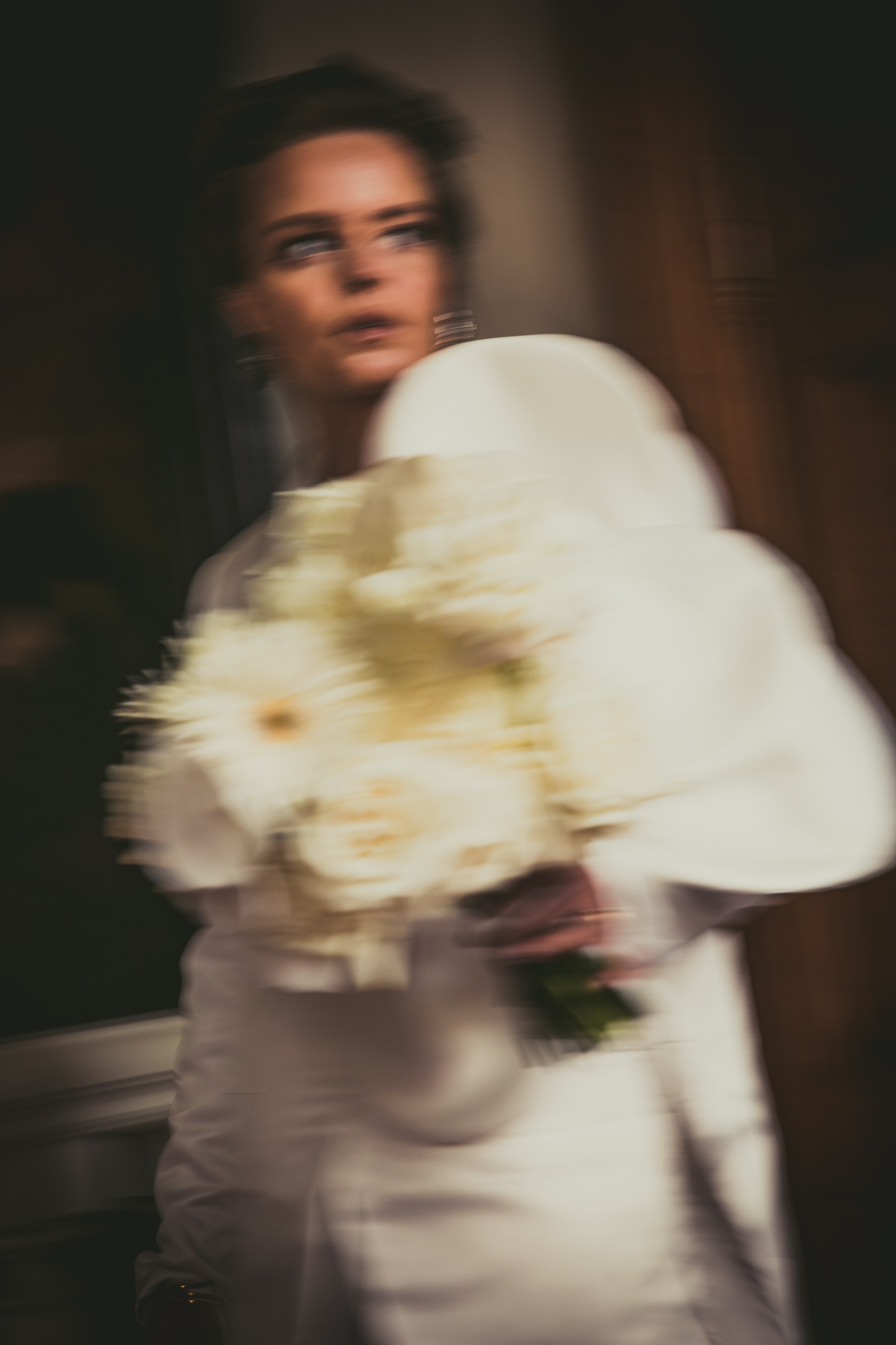 līgavas portrets no kāzu fotosesijas Rundāles pils