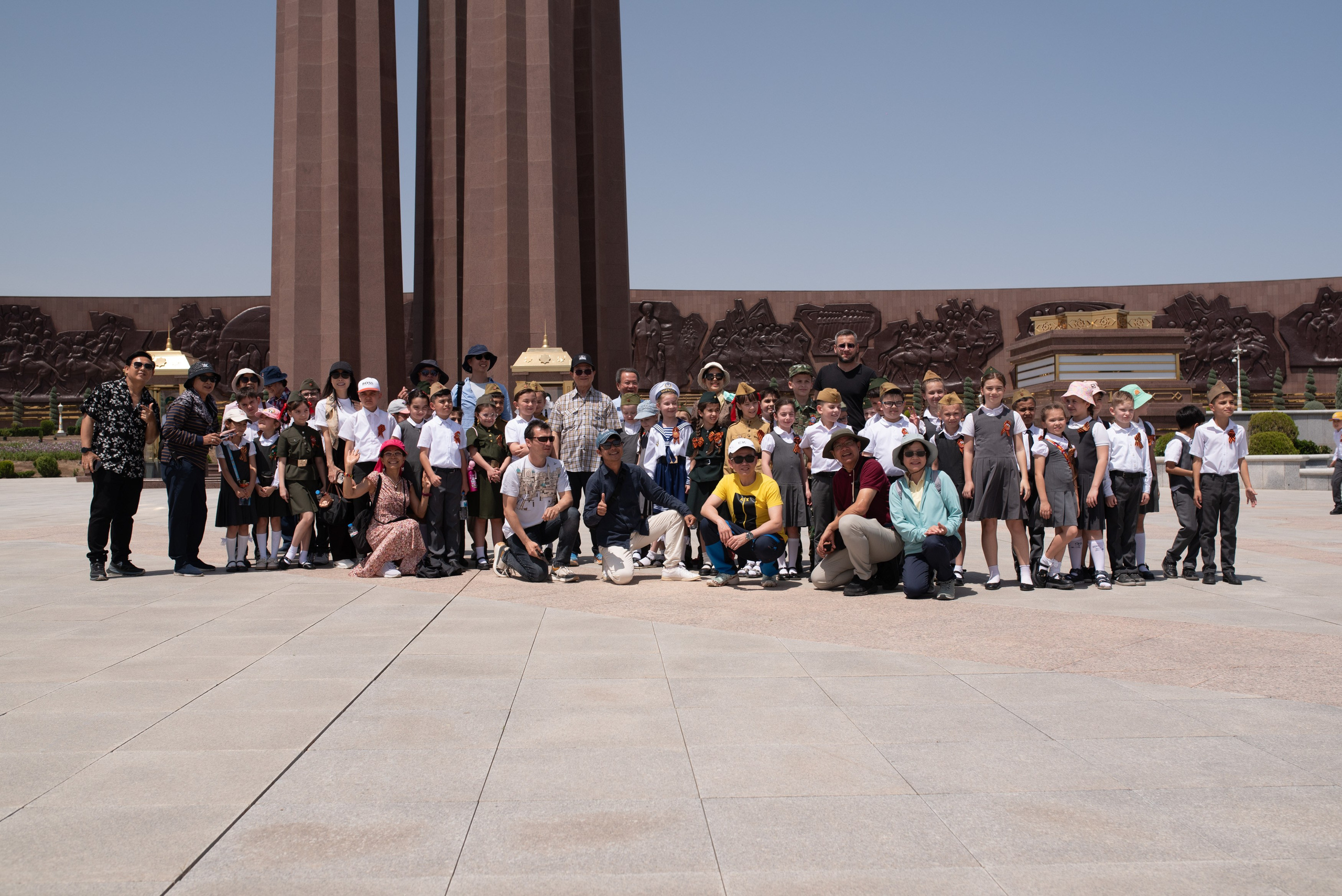 Вечный огонь 2"А» класс. Ваш фотограф в Ашхабаде Гамлет Осипов