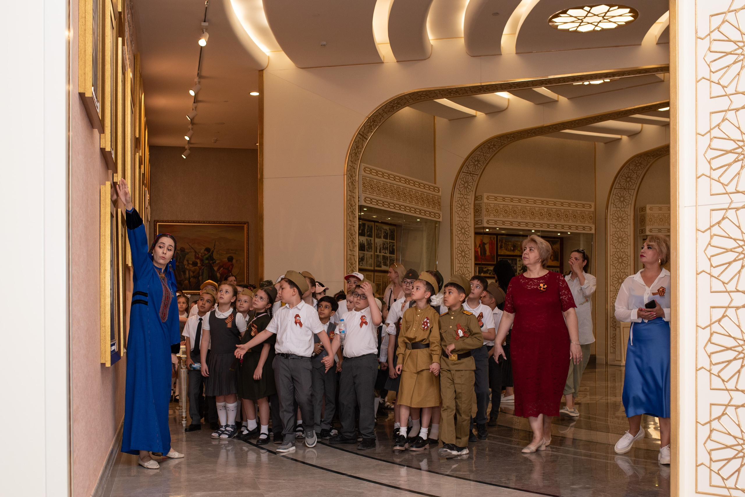 Вечный огонь 2"А» класс. Ваш фотограф в Ашхабаде Гамлет Осипов