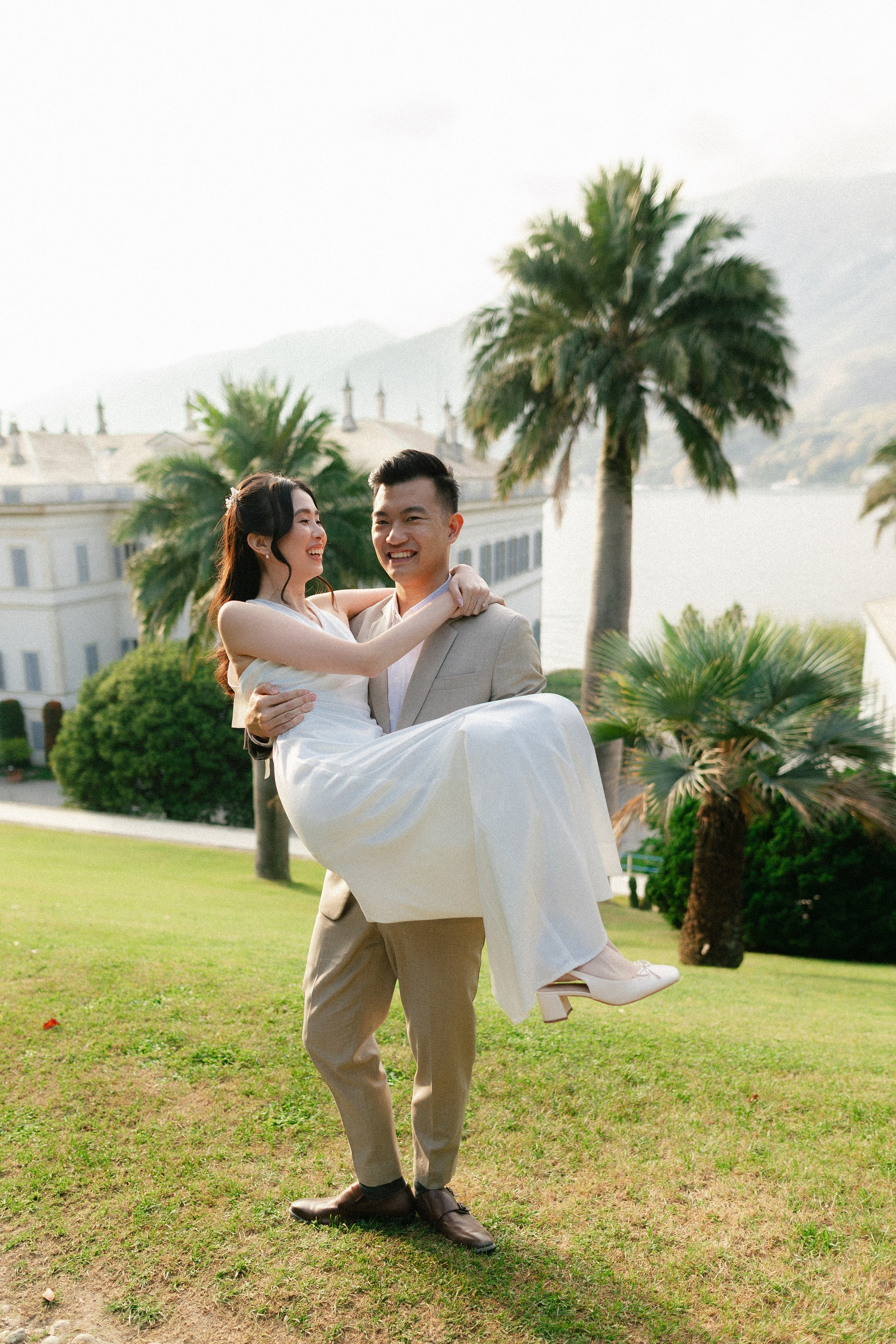 Elopement on Lake Como — Intimate Wedding Photography by Anna Linnik. Photographer in Italy Anna Linnik