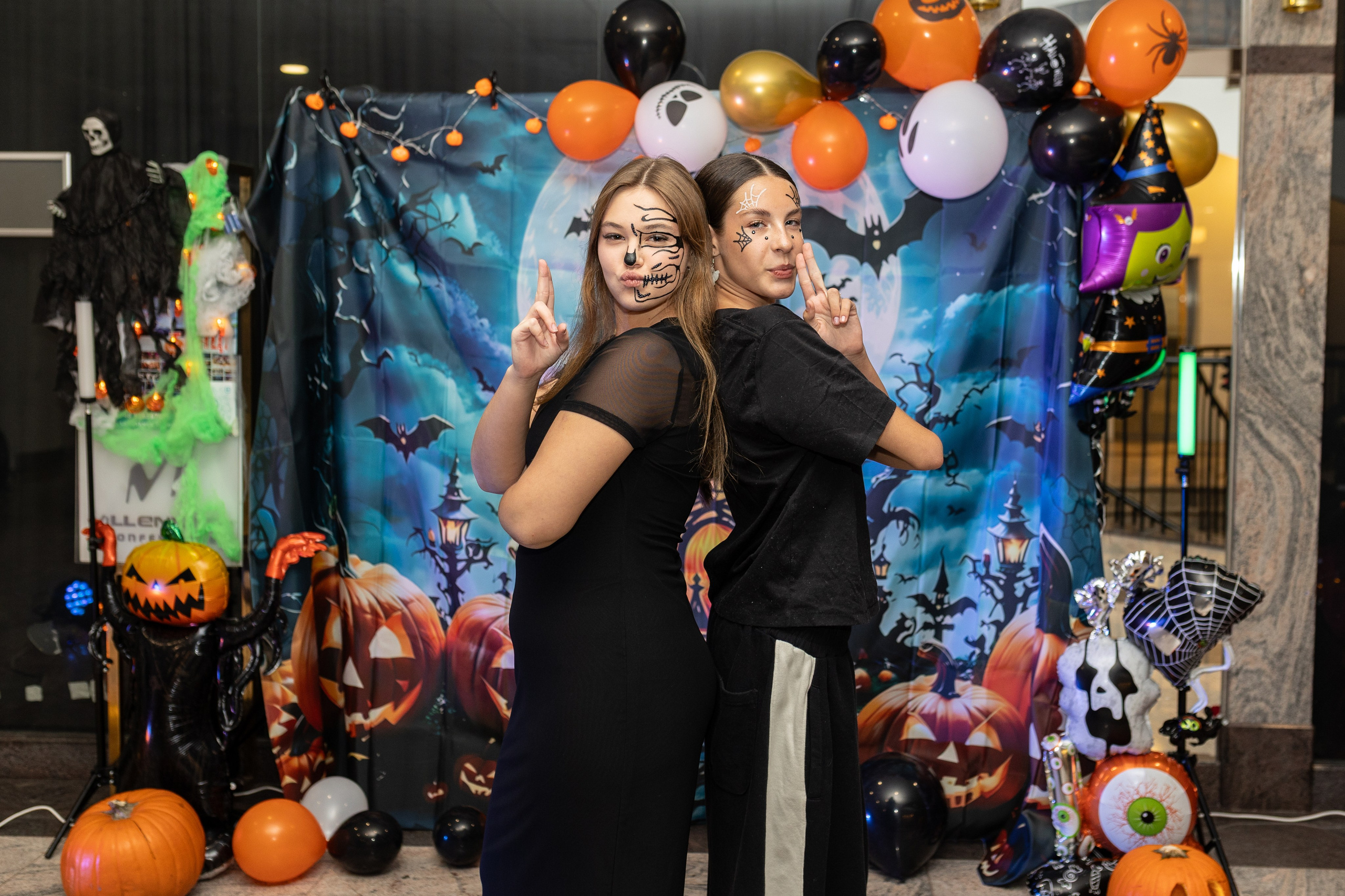 Leo dance studio Helloween 2025. Семейный и детский фотограф в Варшаве Мила Бобровская