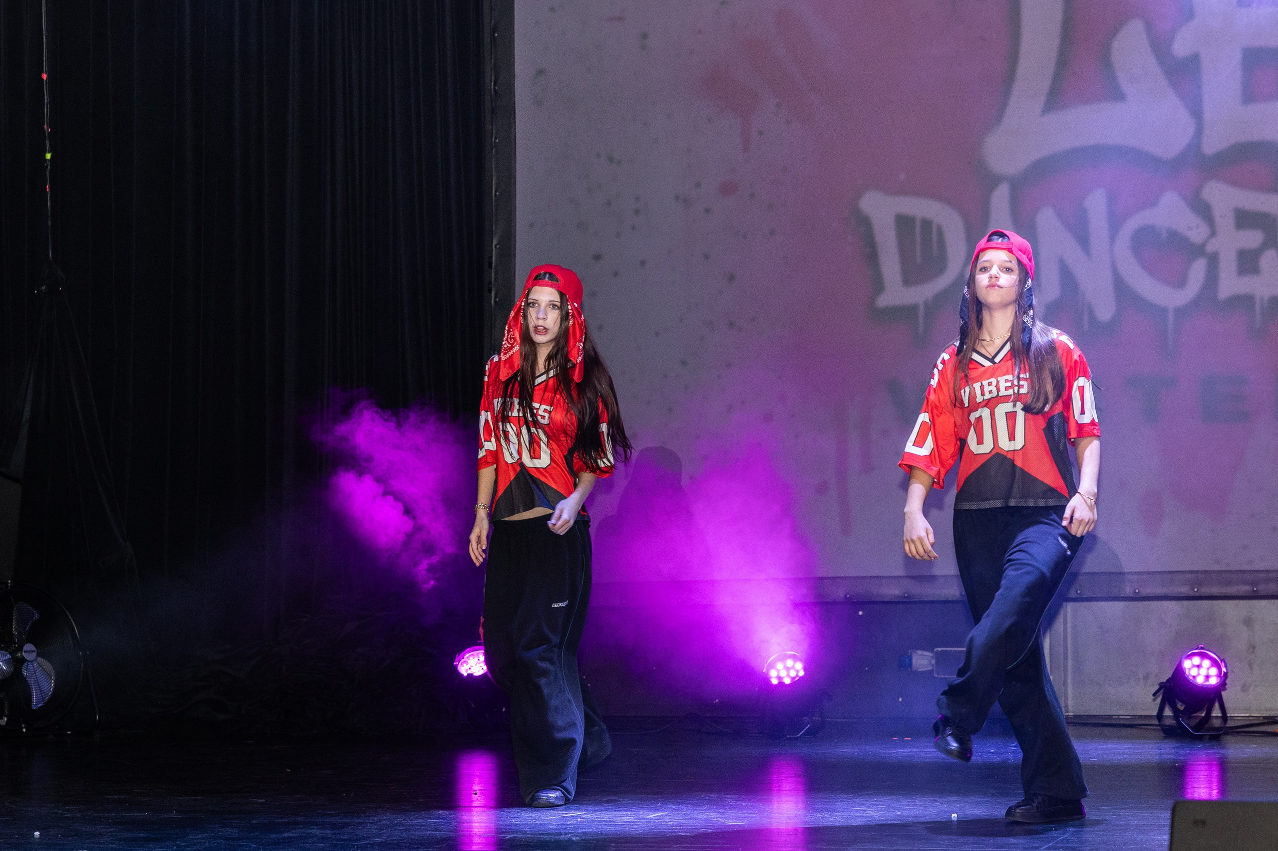 LEO DANCE SHOW WINTER 2025. Семейный и детский фотограф в Варшаве Мила Бобровская