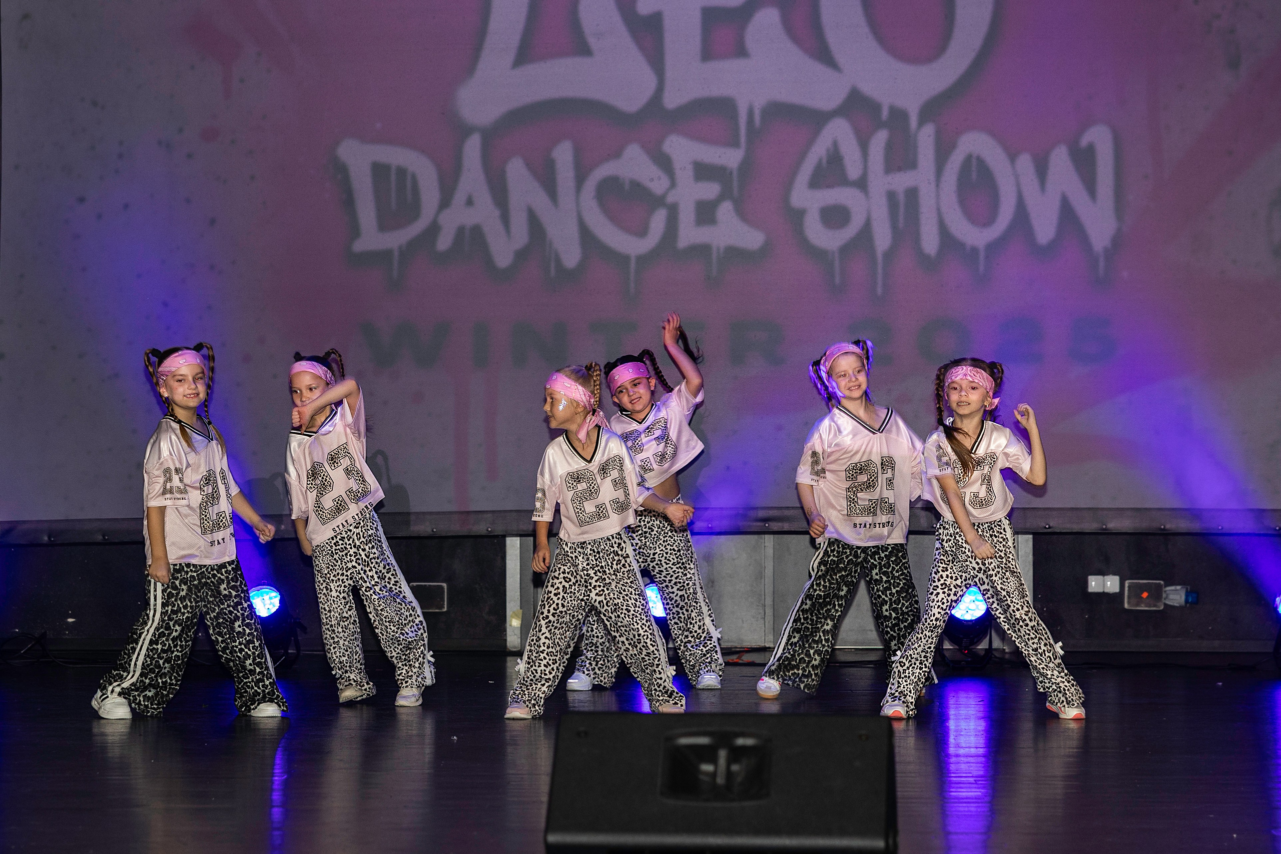 LEO DANCE SHOW WINTER 2025. Семейный и детский фотограф в Варшаве Мила Бобровская
