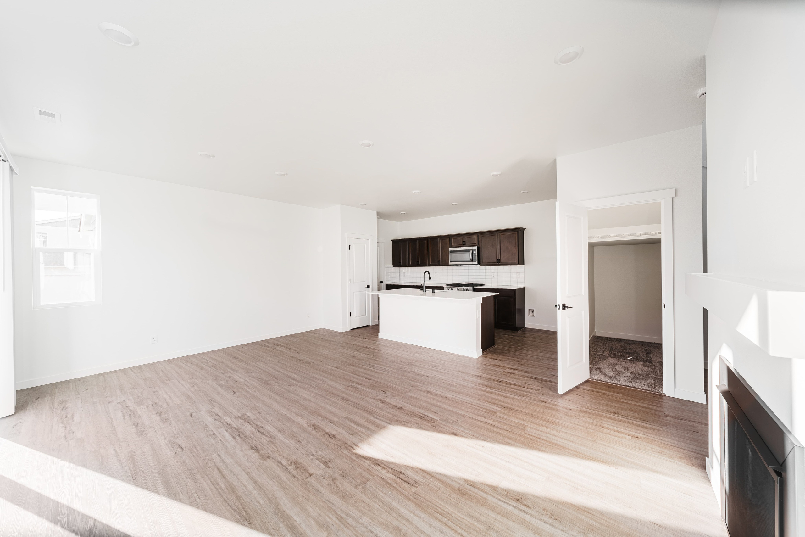 Real Estate photography. Washington state. EVAN ARISTOV WEDDING PHOTOGRAPHY — Seattle Wedding Photographer