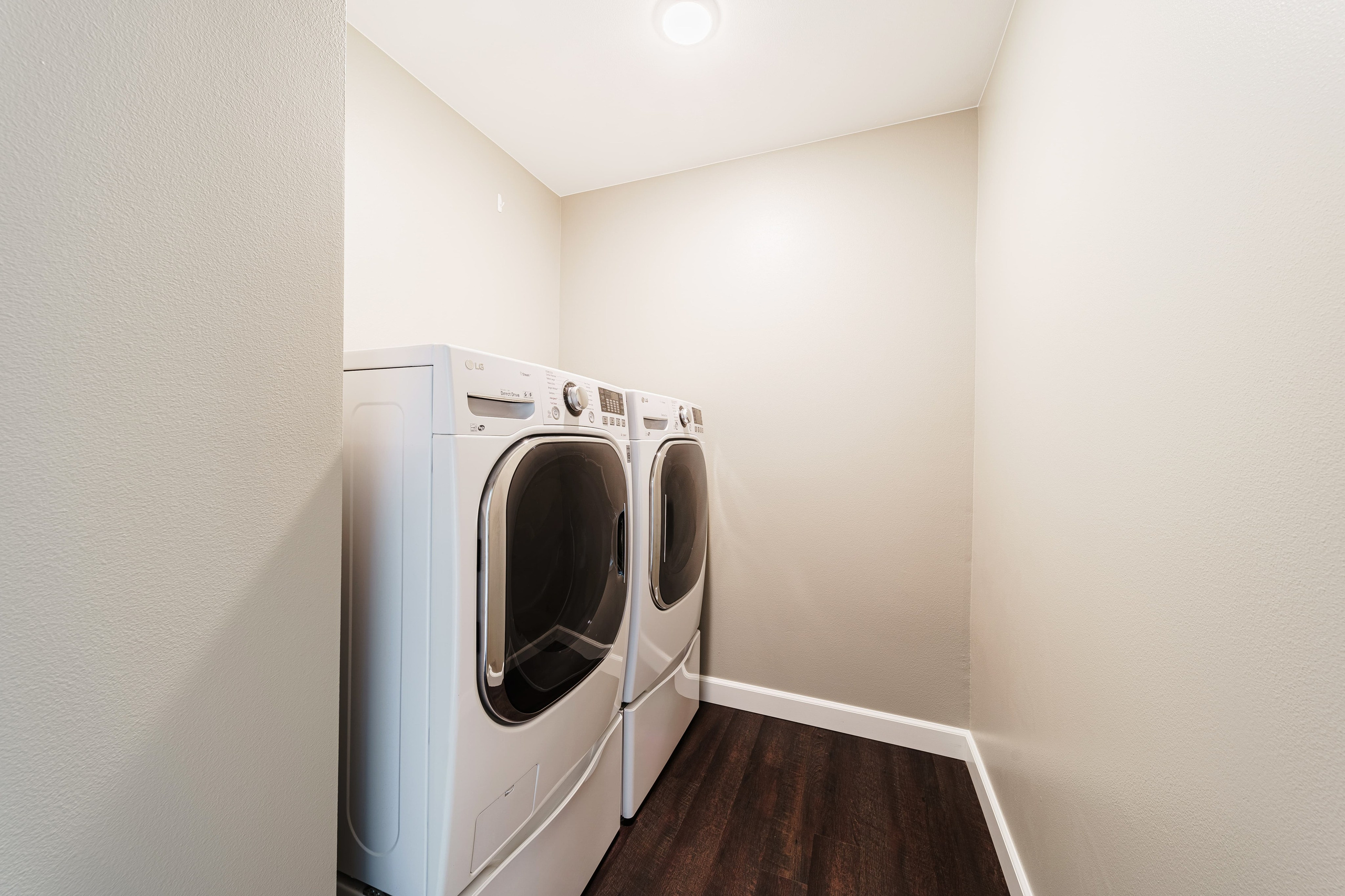 Real Estate photography. Washington state. EVAN ARISTOV WEDDING PHOTOGRAPHY — Seattle Wedding Photographer