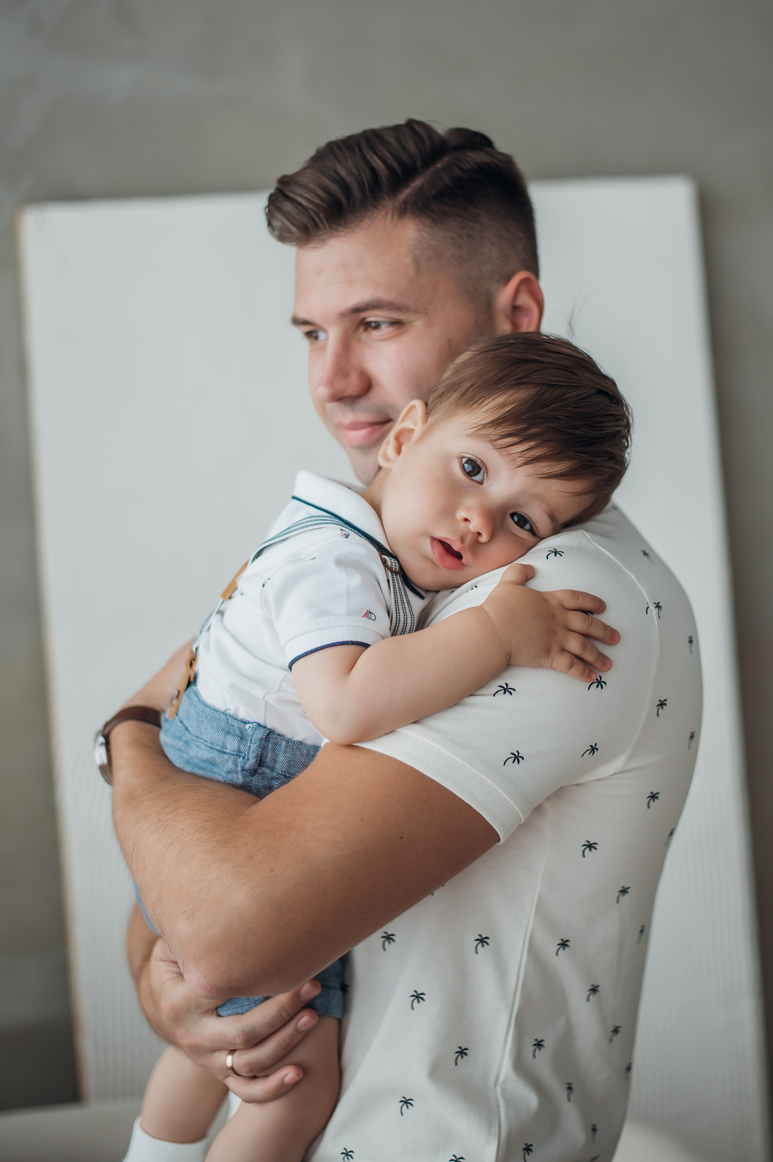 Fotosesijos studijoje. Aukse Stravi fotografė