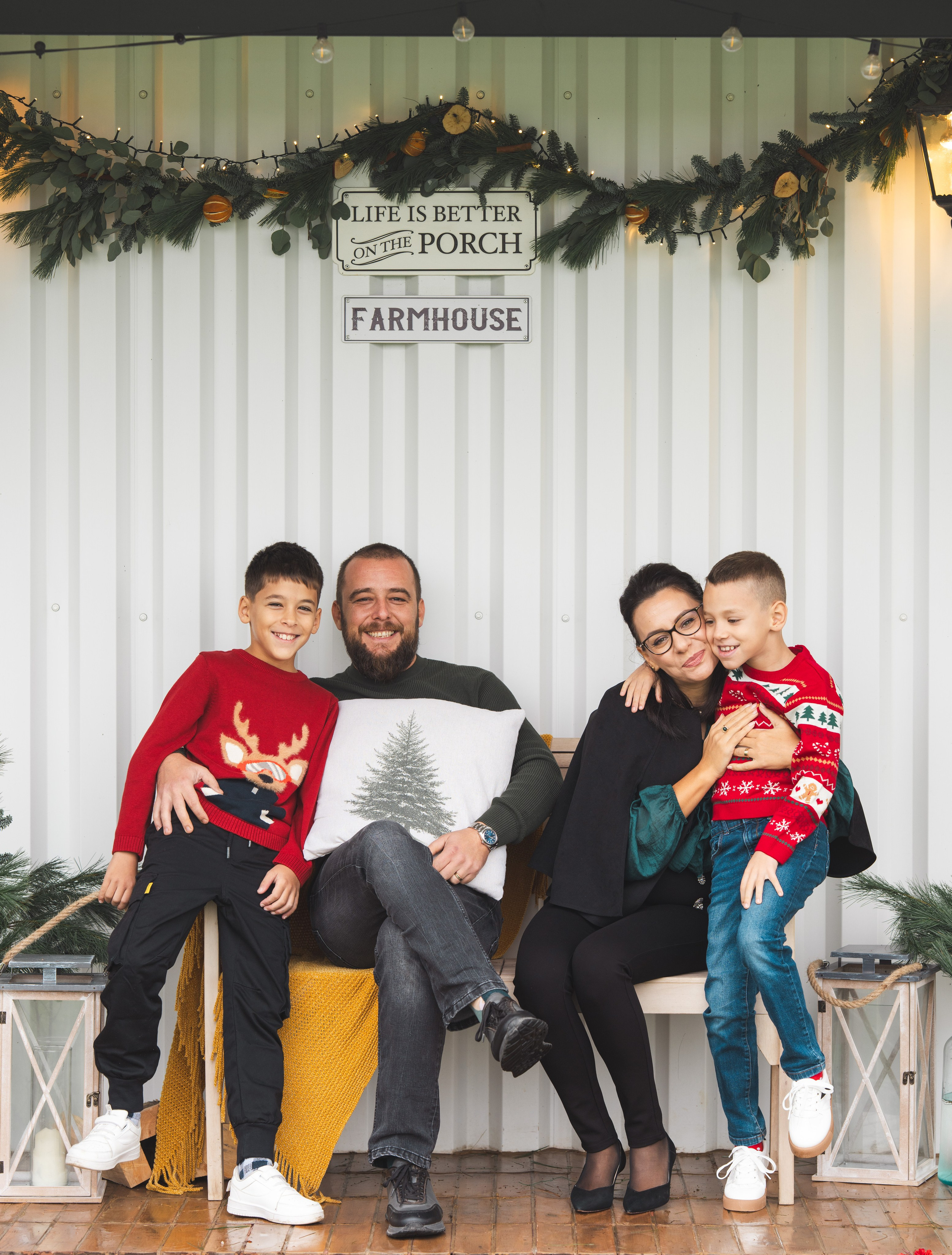 Studio Sunset Barn (Balaceanca). Fotograf evenimente. Fotograf nunta. Fotograf Botez. Mihaela Savu