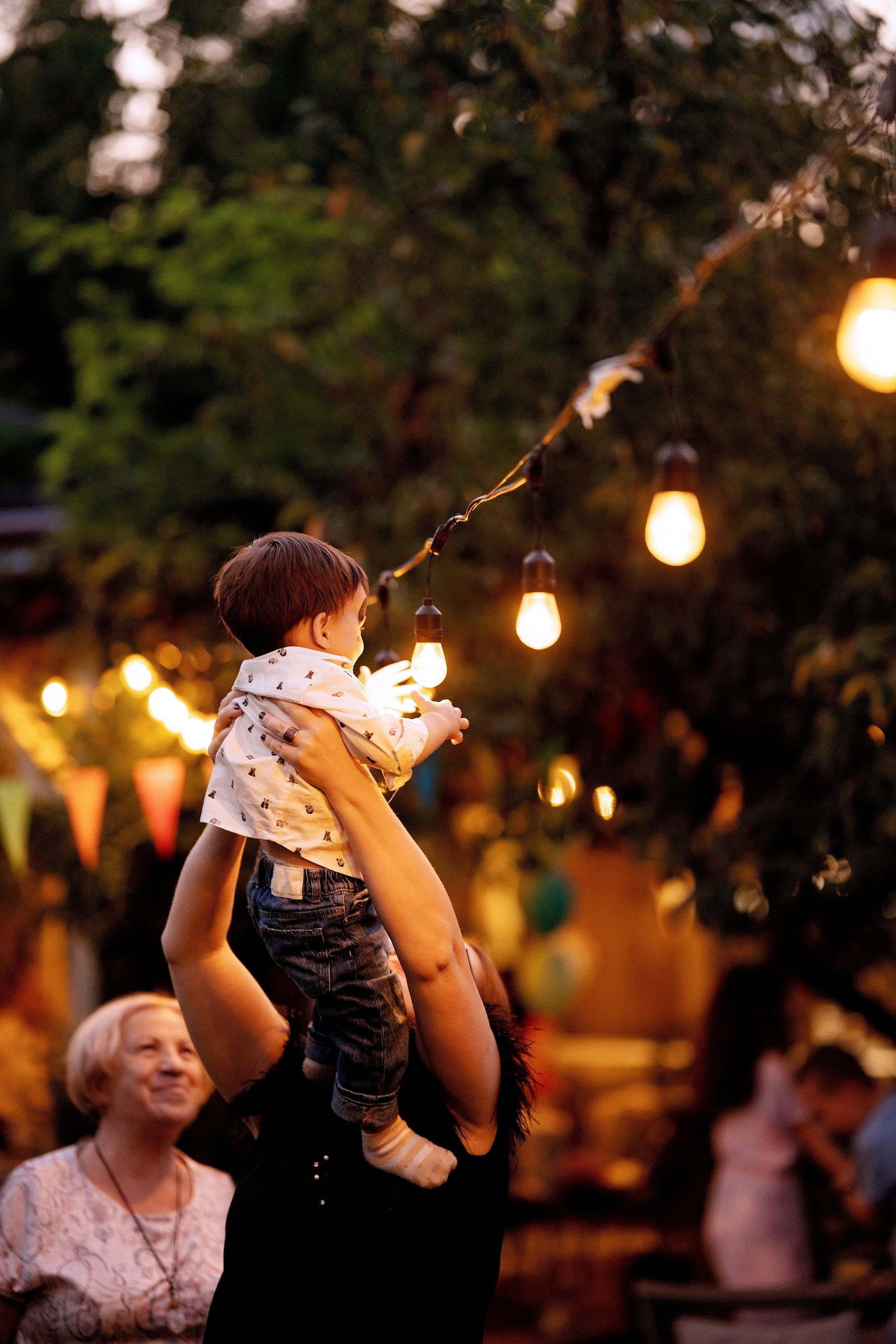 Marc Alexandru. Fotograf evenimente. Fotograf nunta. Fotograf Botez. Mihaela Savu