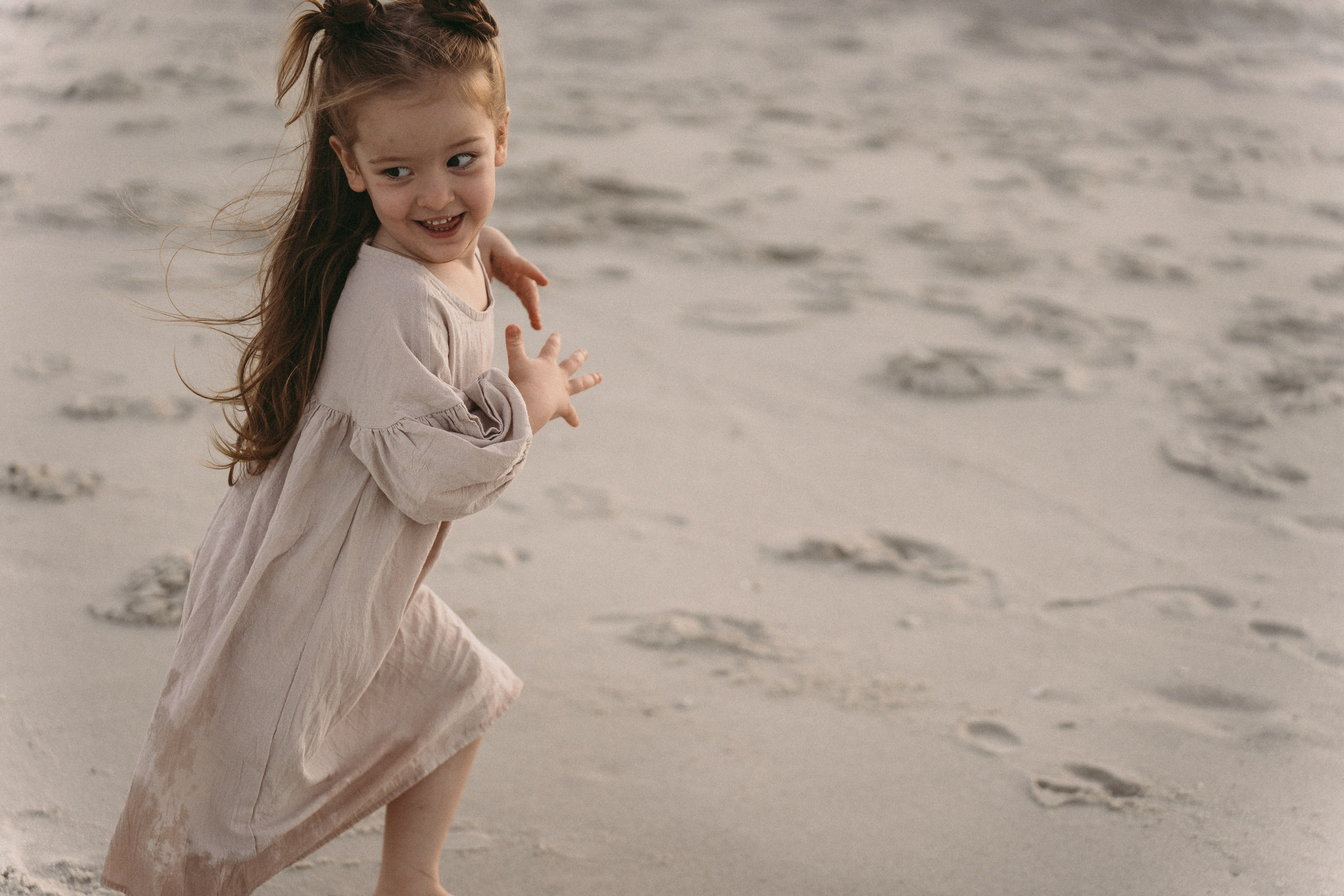 Alexia&Alex. Ocean. Wedding and family photographer and videographer PA, NJ, NY, DE, MD