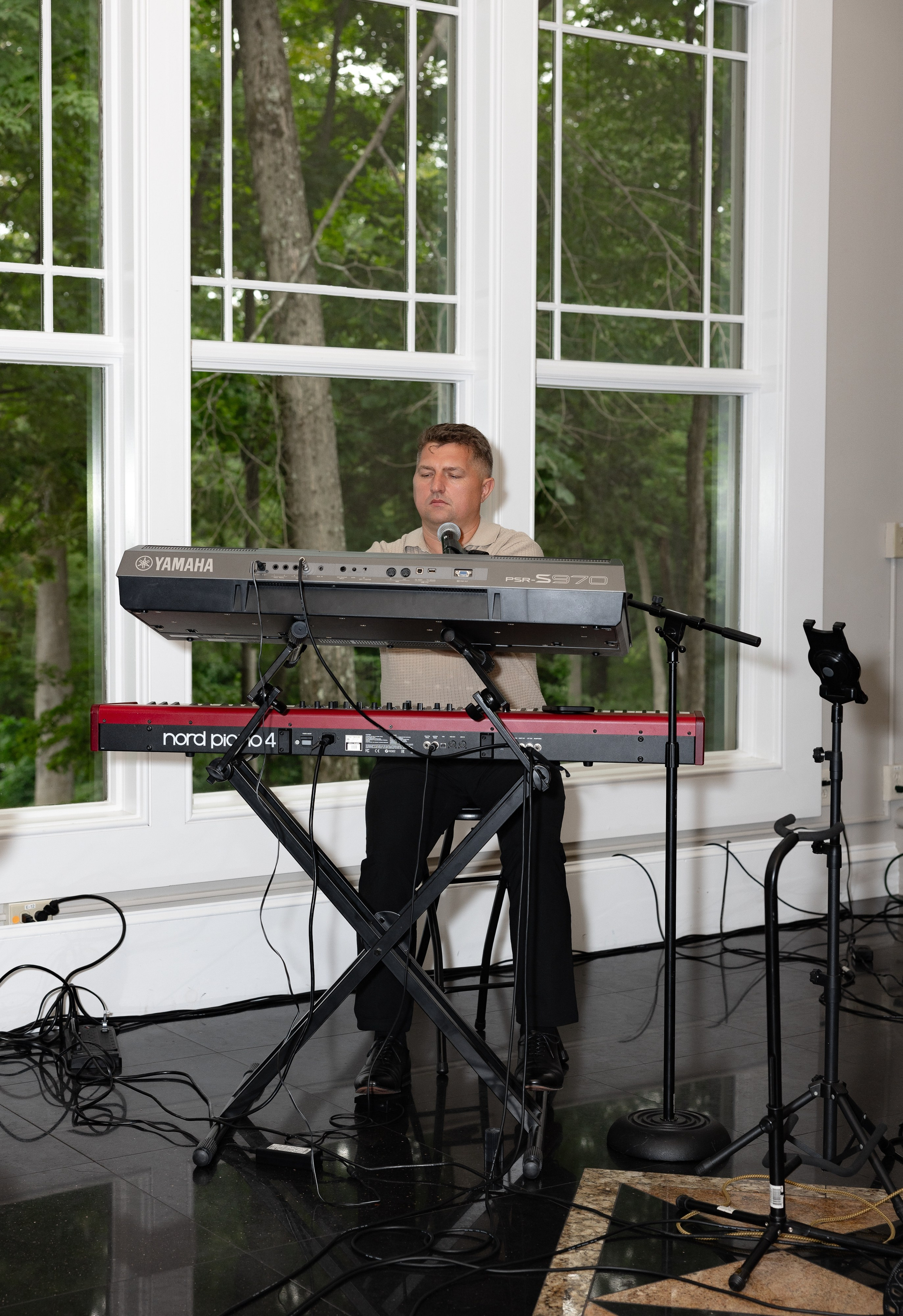 Vitalii and Diana. Massachusetts. Photographer Anastasia Nagibina