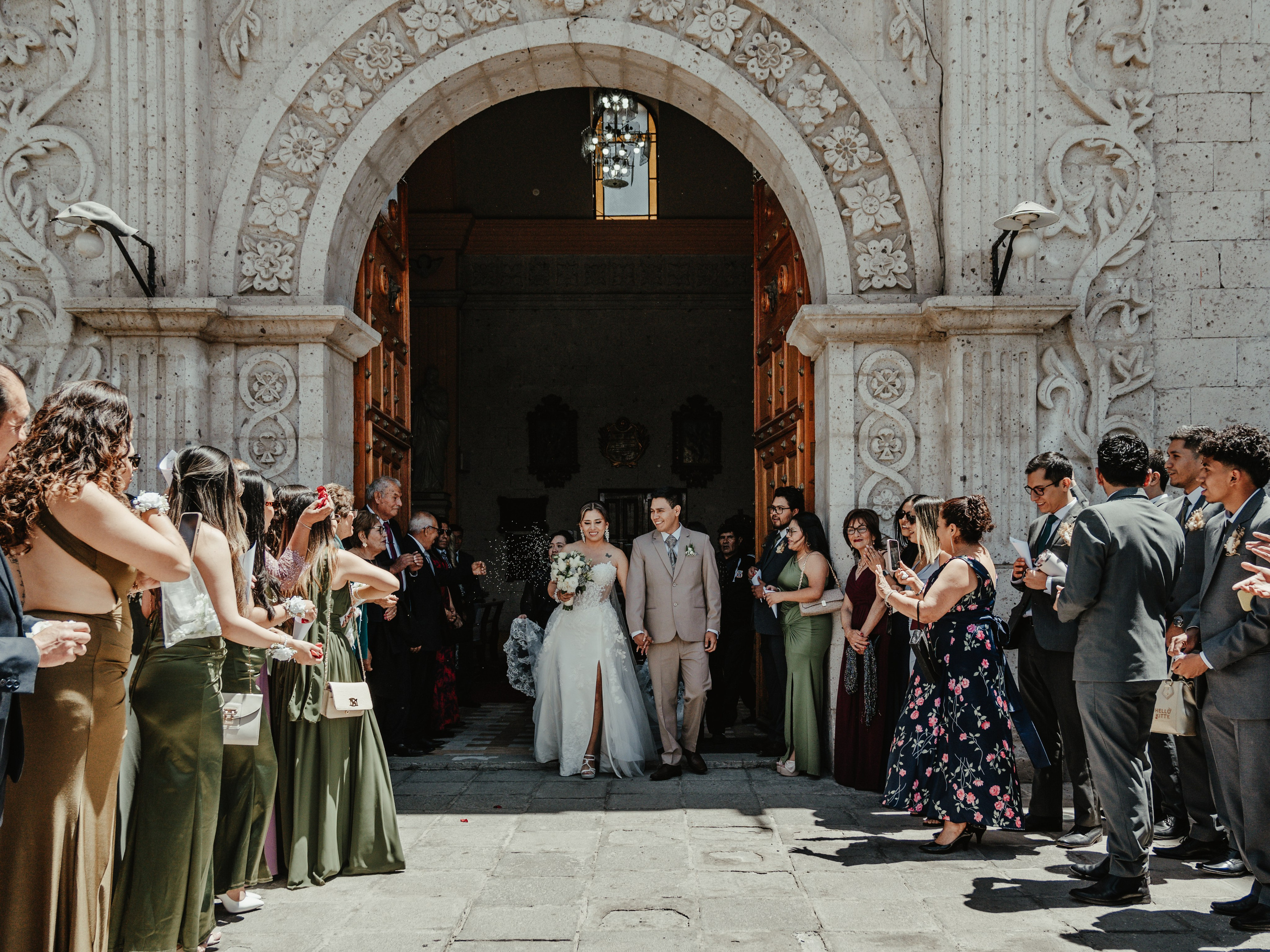 CARLA Y MARIO BODA RELIGIOSA. Studio KVTA | Fotografía y Video de Bodas en Arequipa