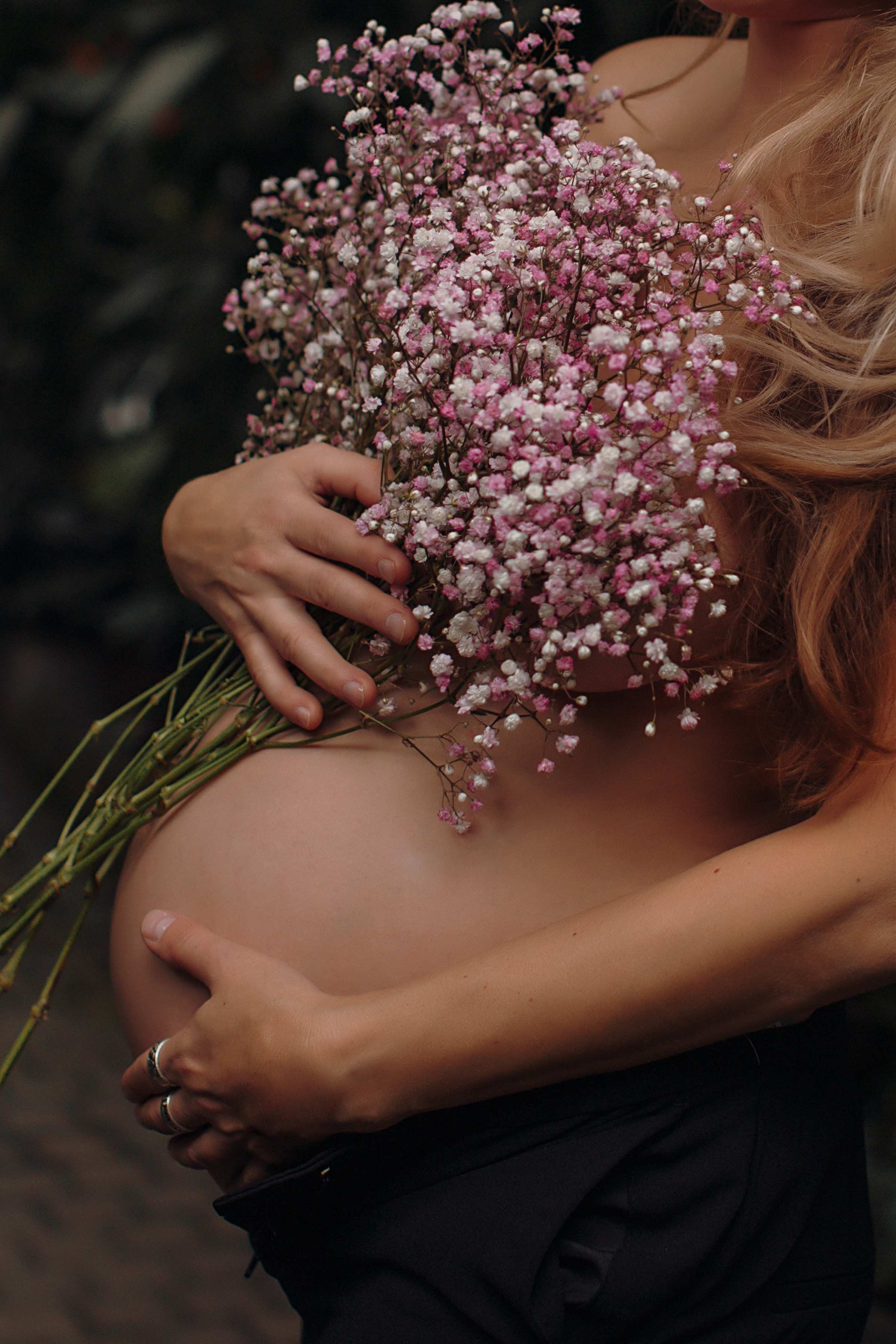 Albina im Garten. Семейный и свадебный фотограф в Франкфурте на Майне Алина Браун