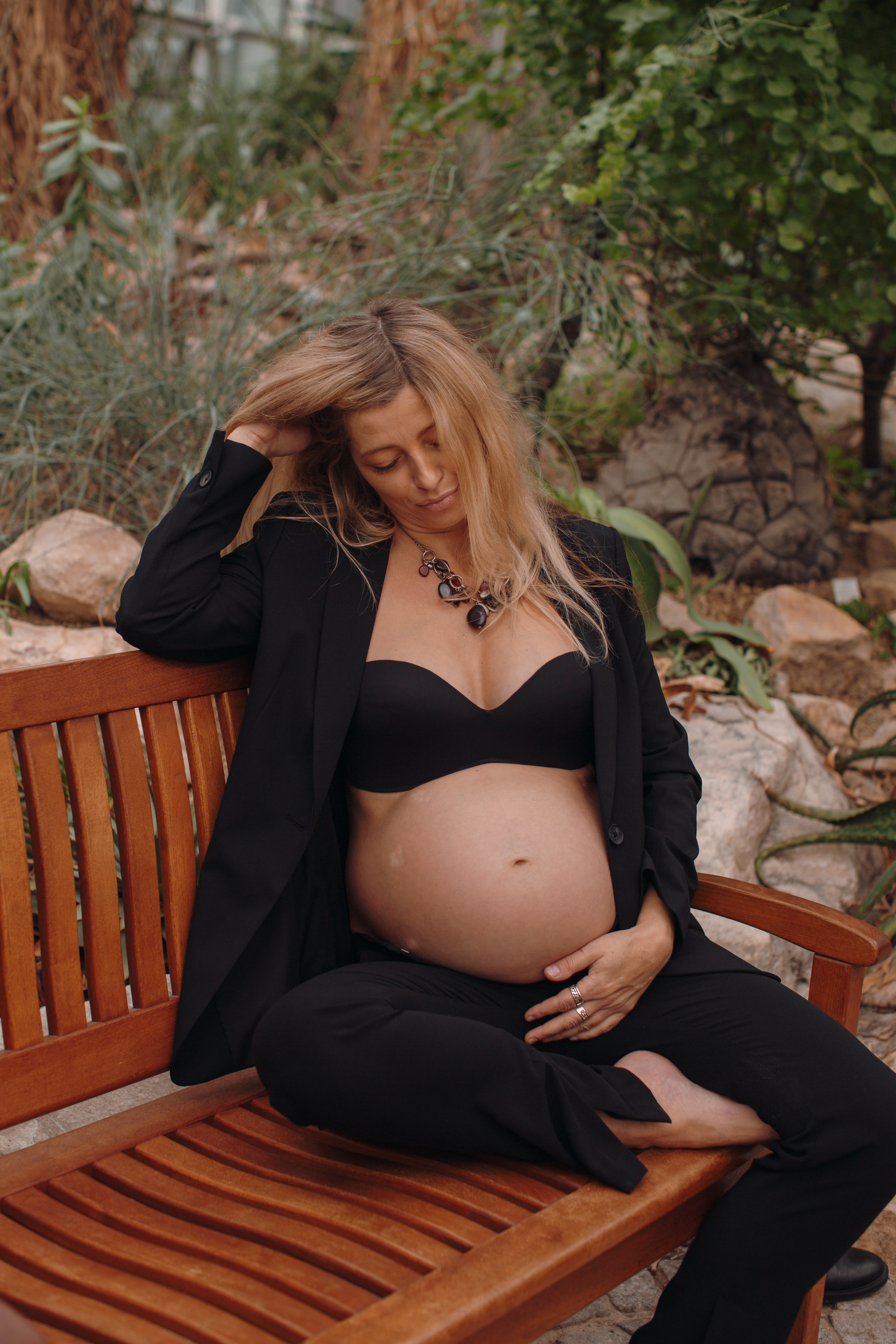 Albina im Garten. Семейный и свадебный фотограф в Франкфурте на Майне Алина Браун