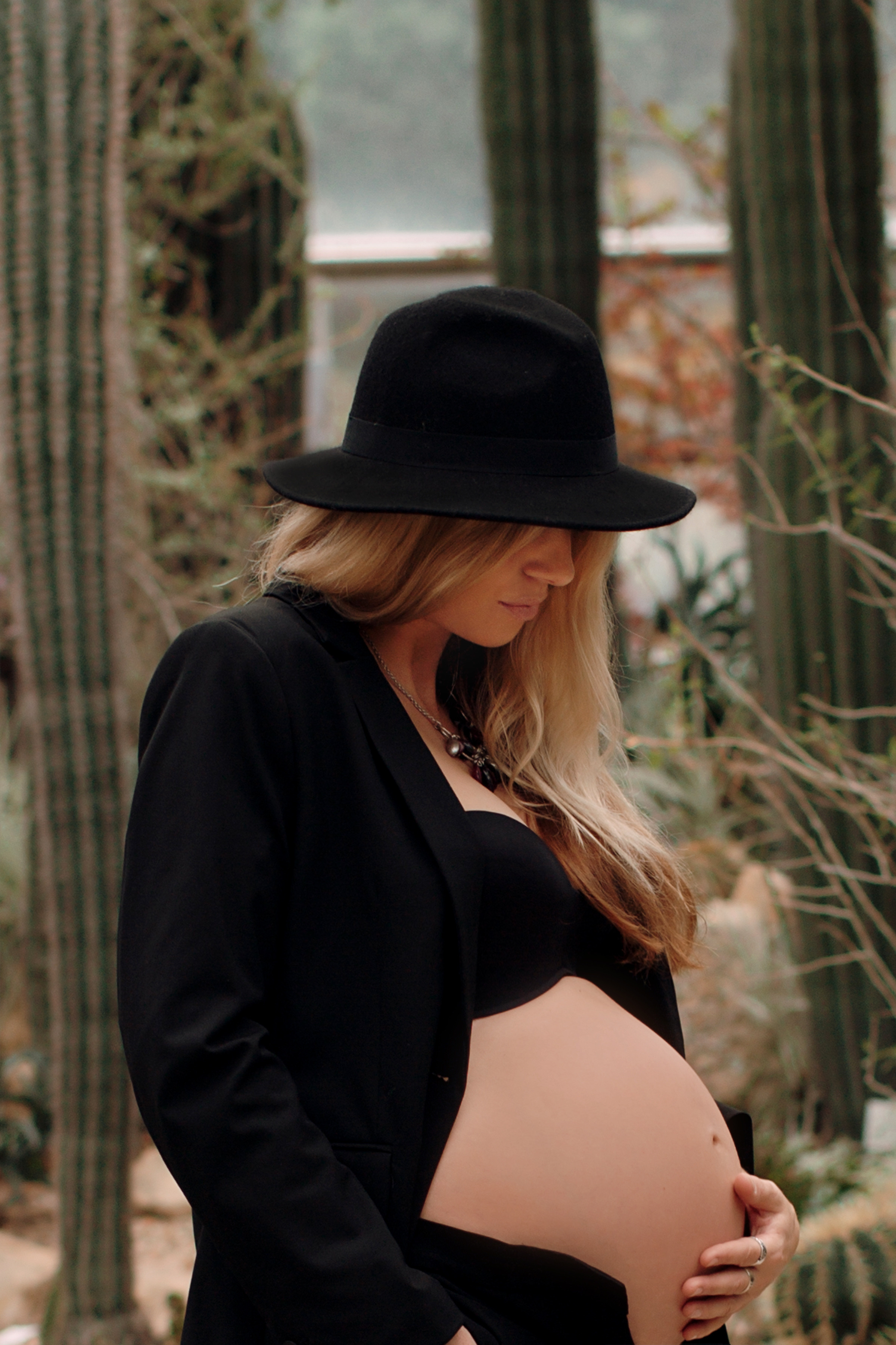 Albina im Garten. Семейный и свадебный фотограф в Франкфурте на Майне Алина Браун