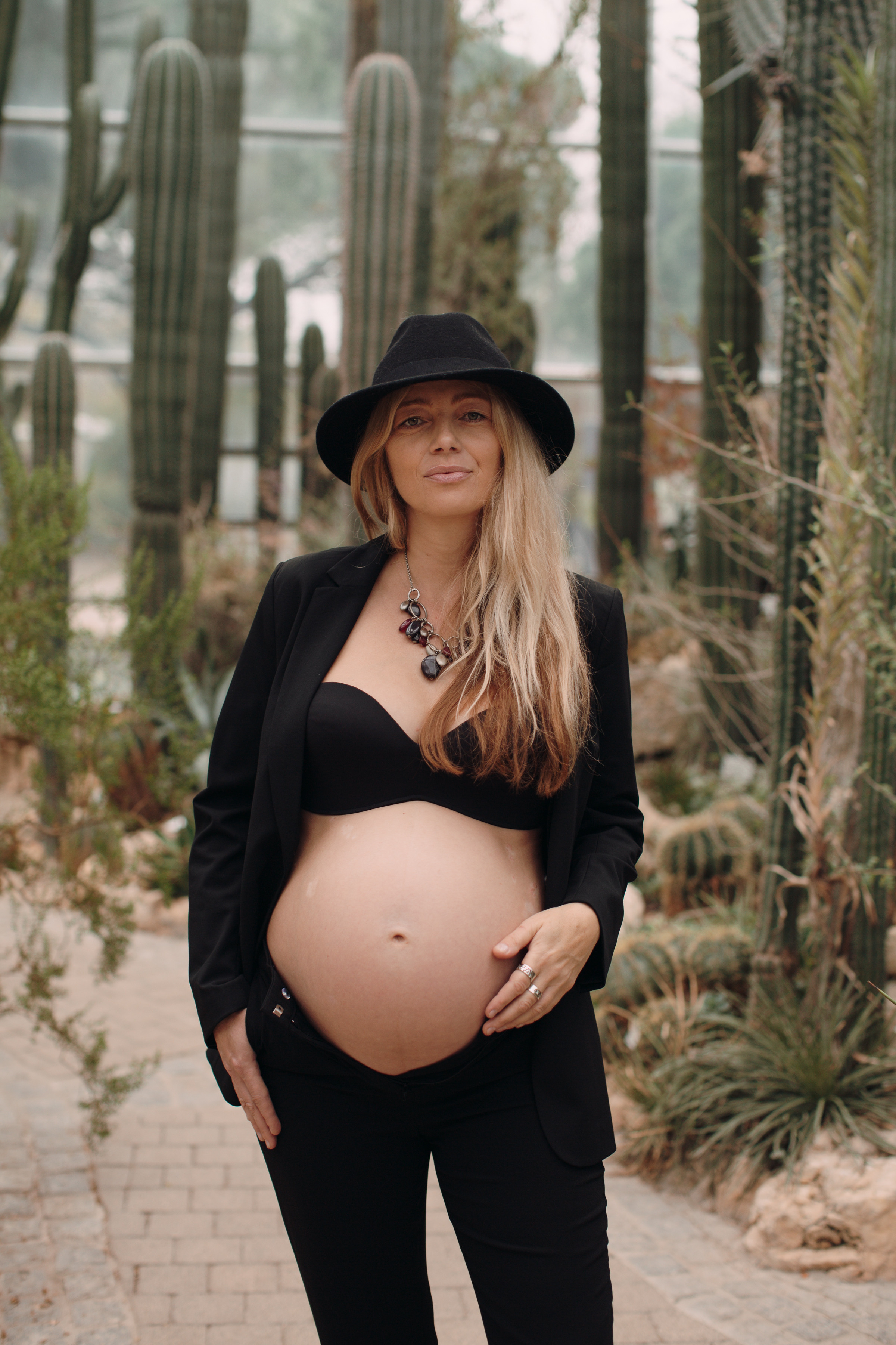 Albina im Garten. Семейный и свадебный фотограф в Франкфурте на Майне Алина Браун