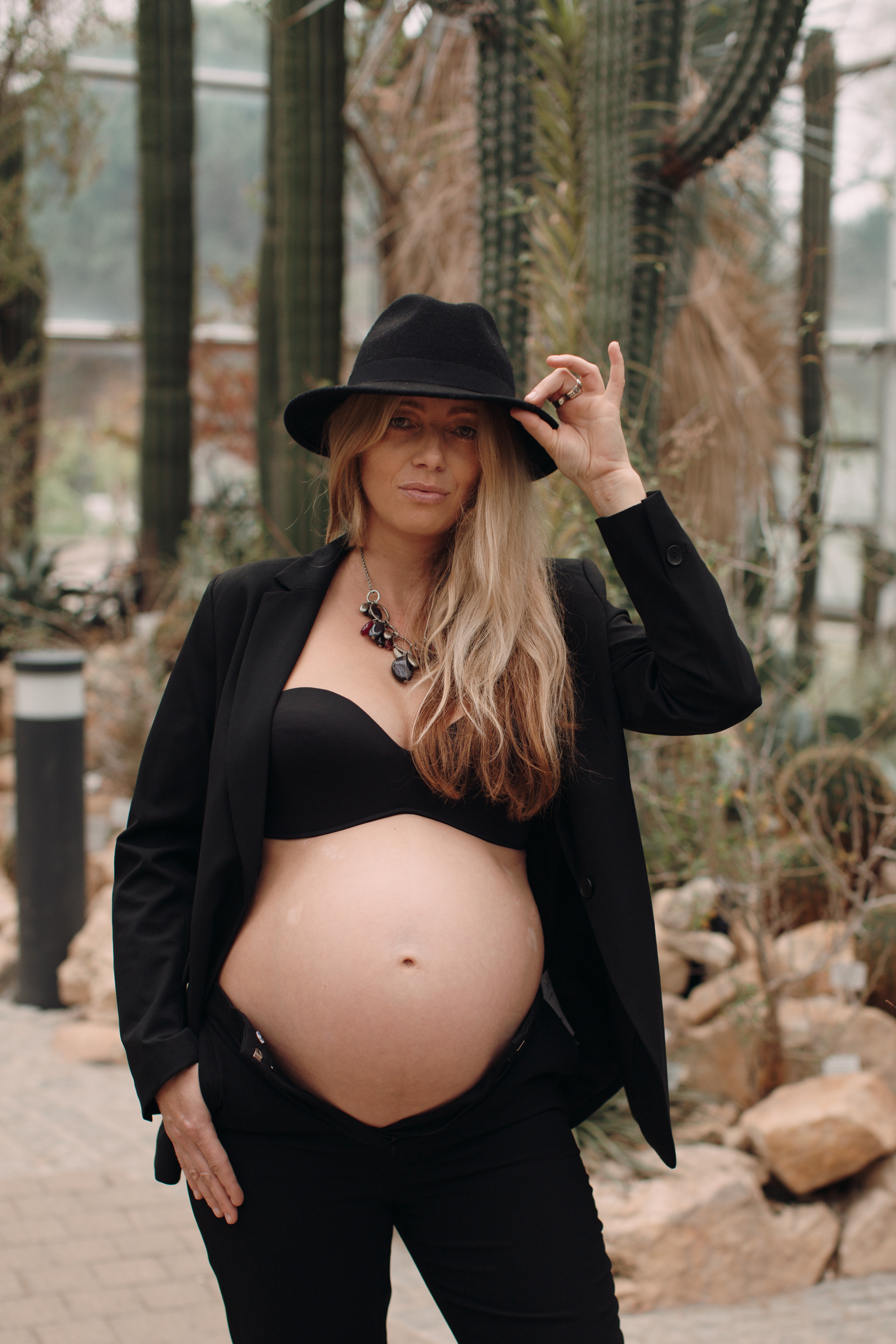 Albina im Garten. Семейный и свадебный фотограф в Франкфурте на Майне Алина Браун