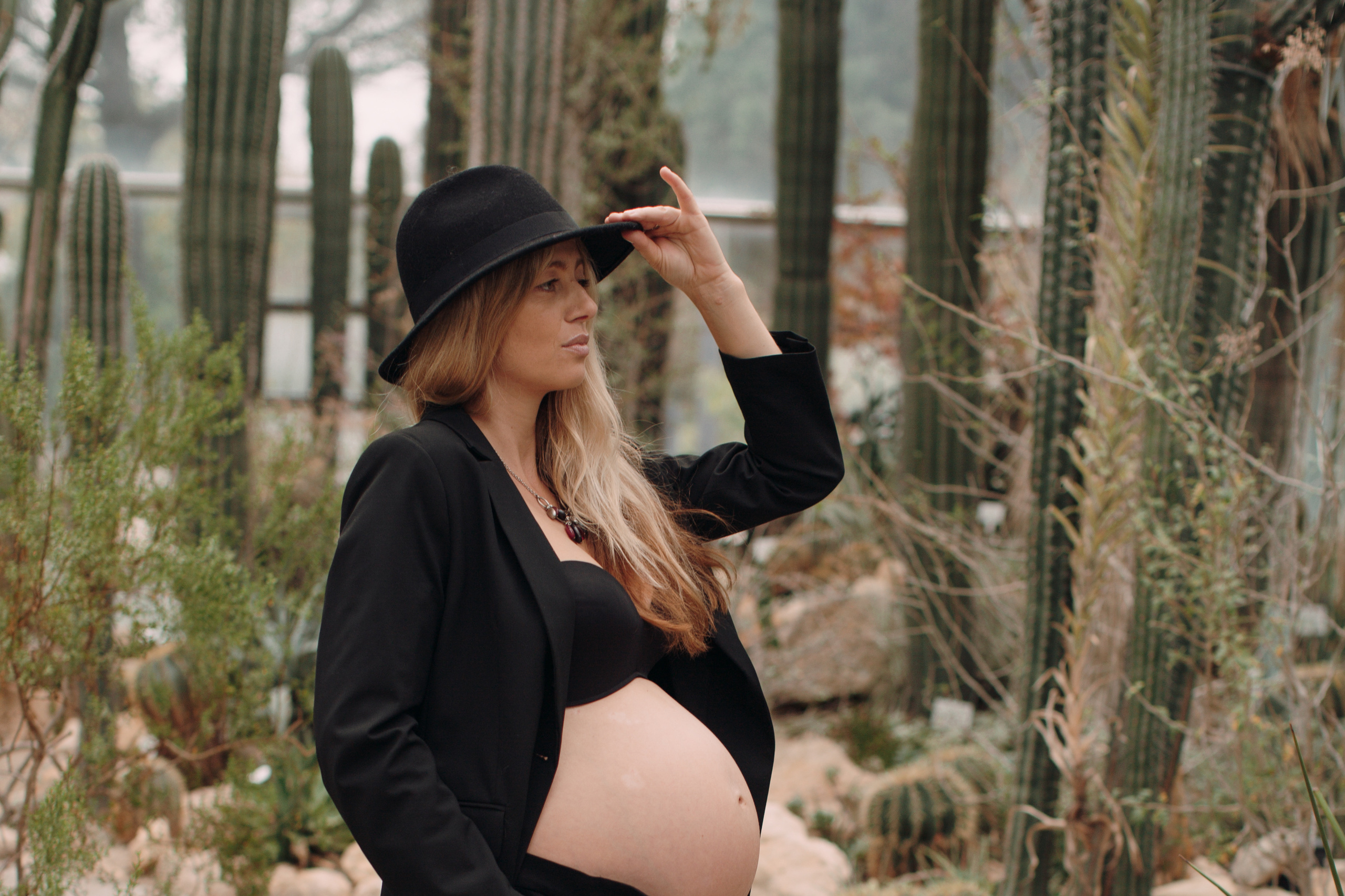 Albina im Garten. Семейный и свадебный фотограф в Франкфурте на Майне Алина Браун