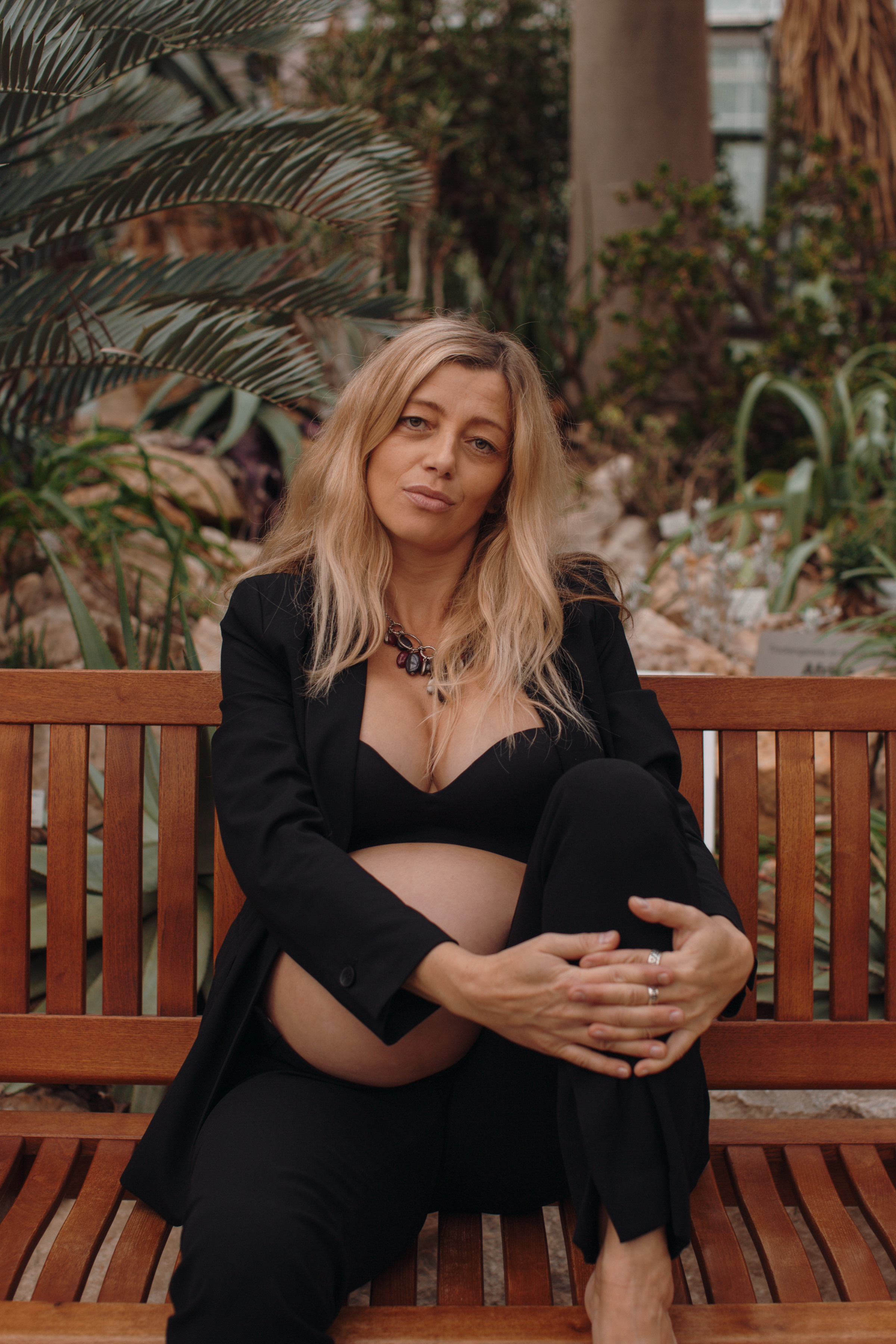 Albina im Garten. Семейный и свадебный фотограф в Франкфурте на Майне Алина Браун