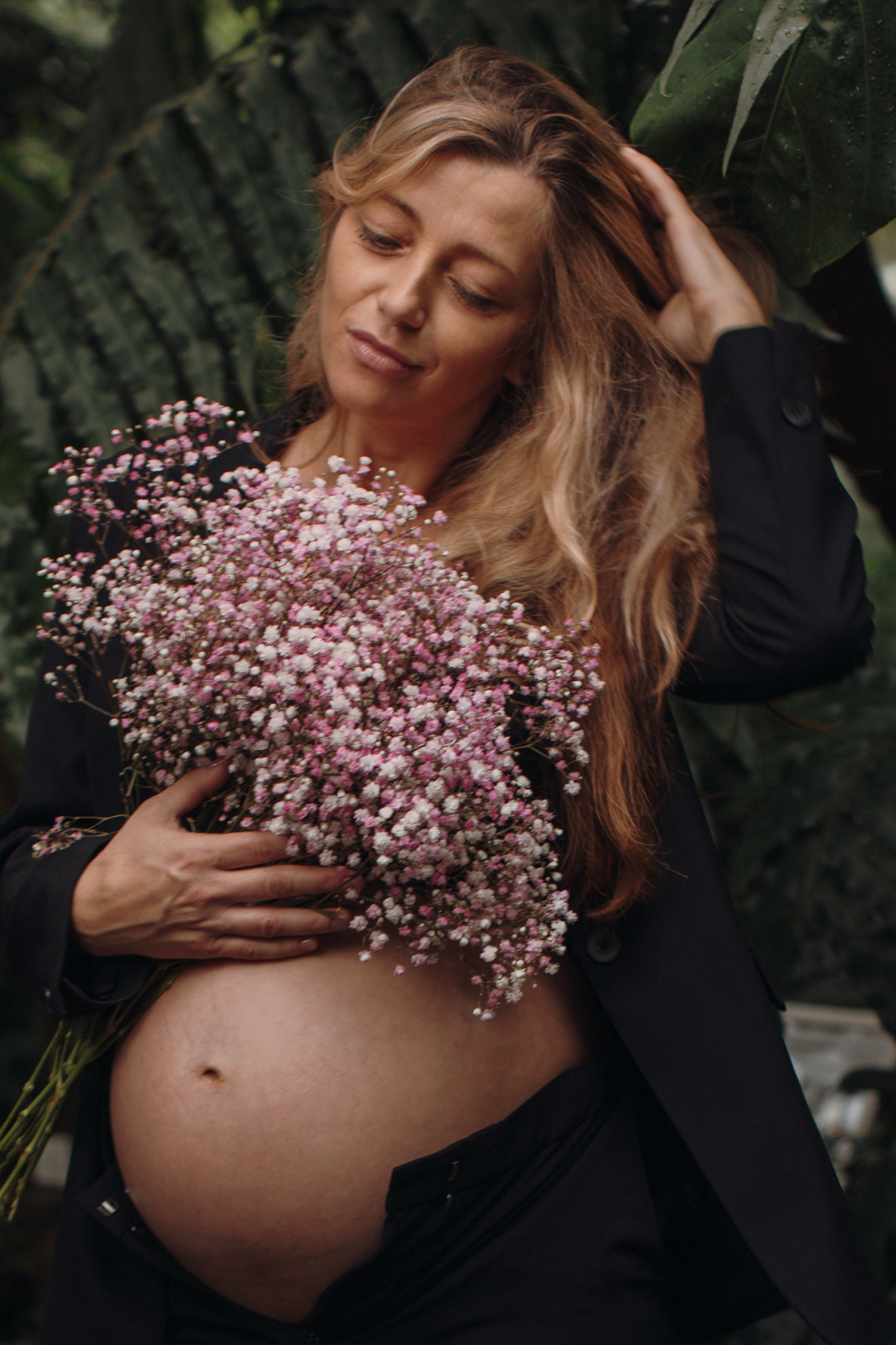 Albina im Garten. Семейный и свадебный фотограф в Франкфурте на Майне Алина Браун